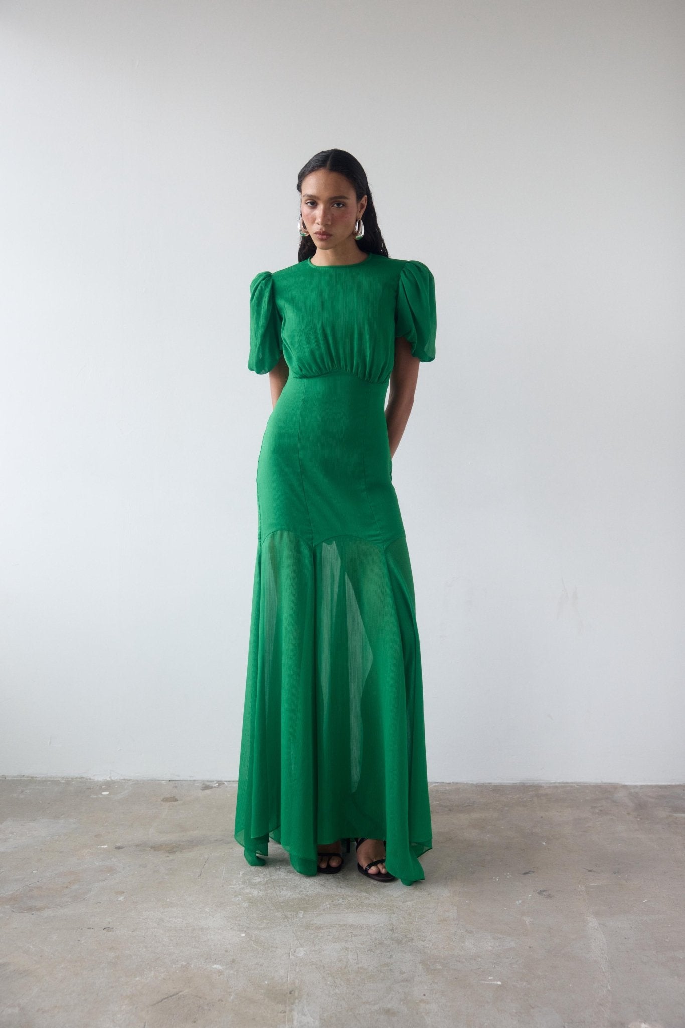 AGUA MAXI DRESS IN PALM GREEN CRINKLE CHIFFON DE LA VALI OFFICIAL AGUA MAXI DRESS IN PALM GREEN CRINKLE CHIFFON DE LA VALI OFFICIAL