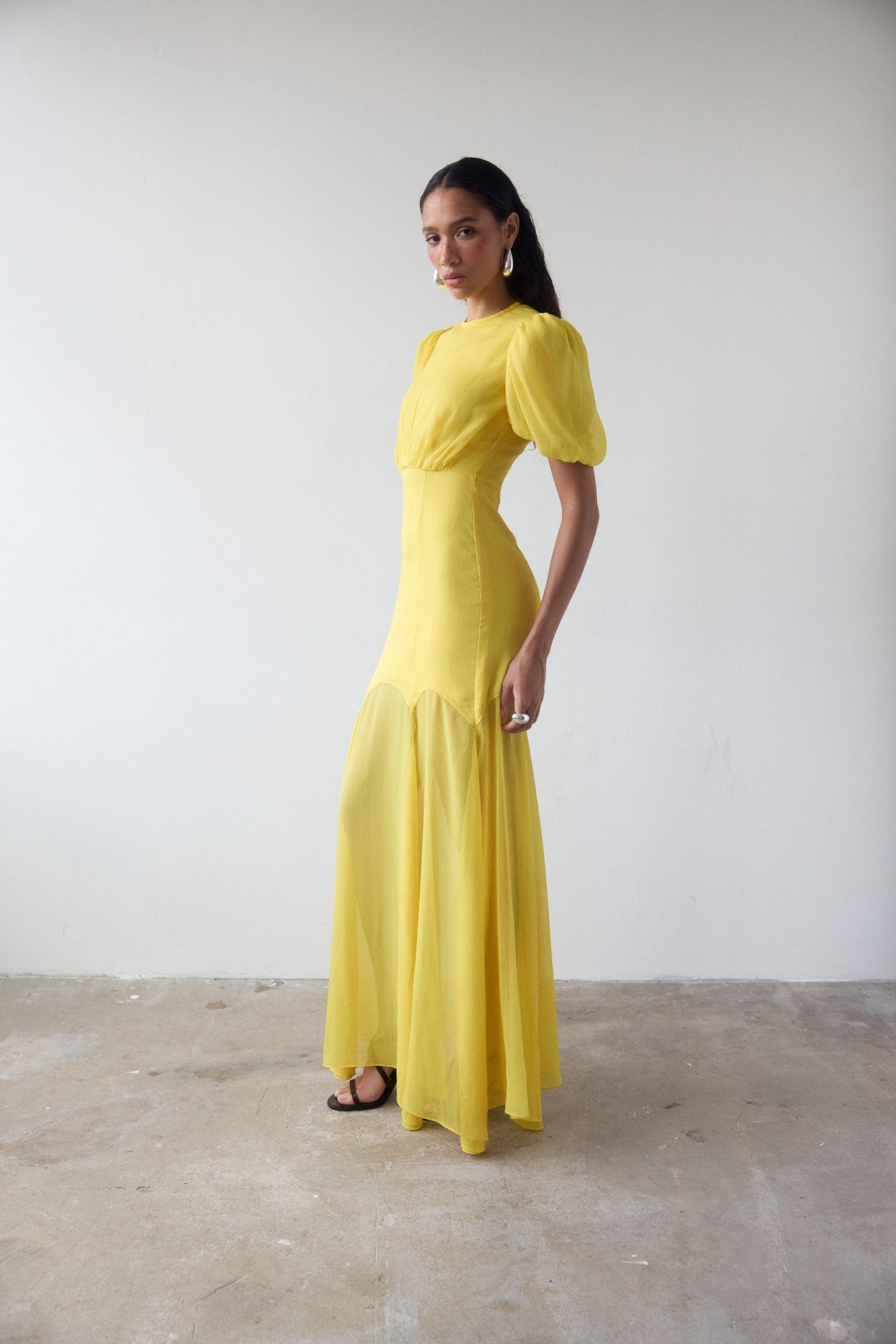 AGUA MAXI DRESS IN YELLOW CRINKLE CHIFFON DE LA VALI OFFICIAL AGUA MAXI DRESS IN YELLOW CRINKLE CHIFFON DE LA VALI OFFICIAL