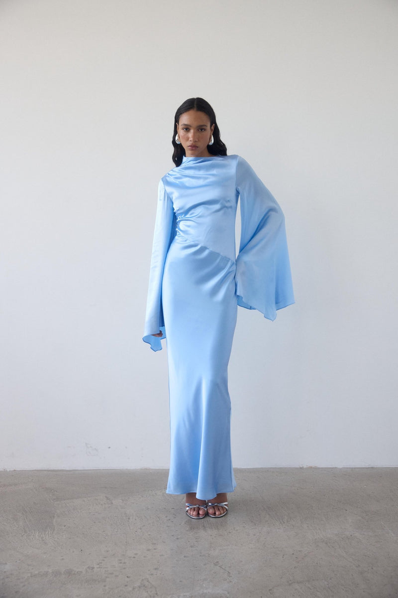 ONDAS MAXI DRESS IN SKY SILK SATIN – DE LA VALI OFFICIAL