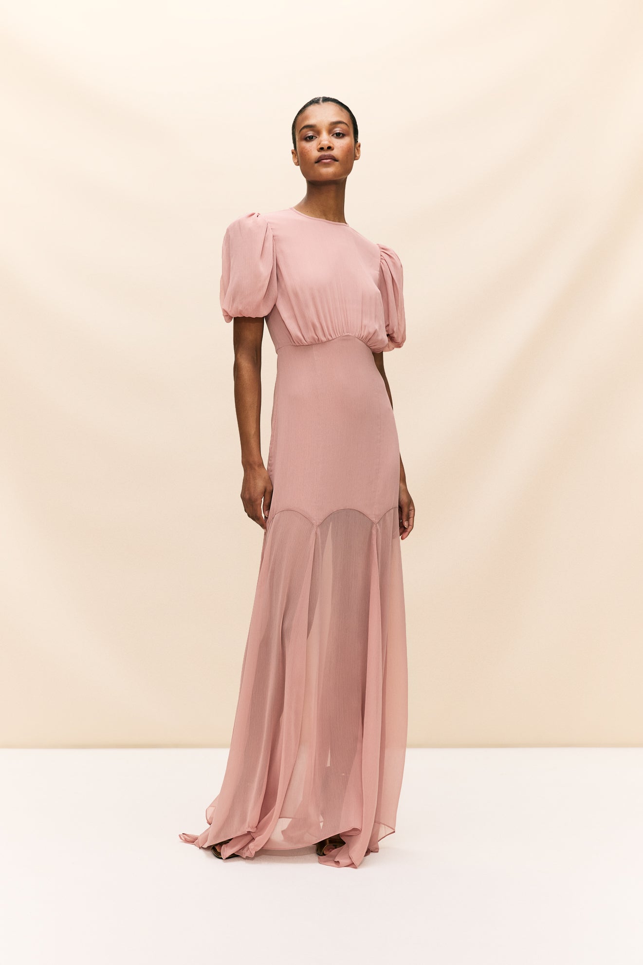 de la vali pink dress de La Vali Dolores Flutter-sleeve Maxi Dress