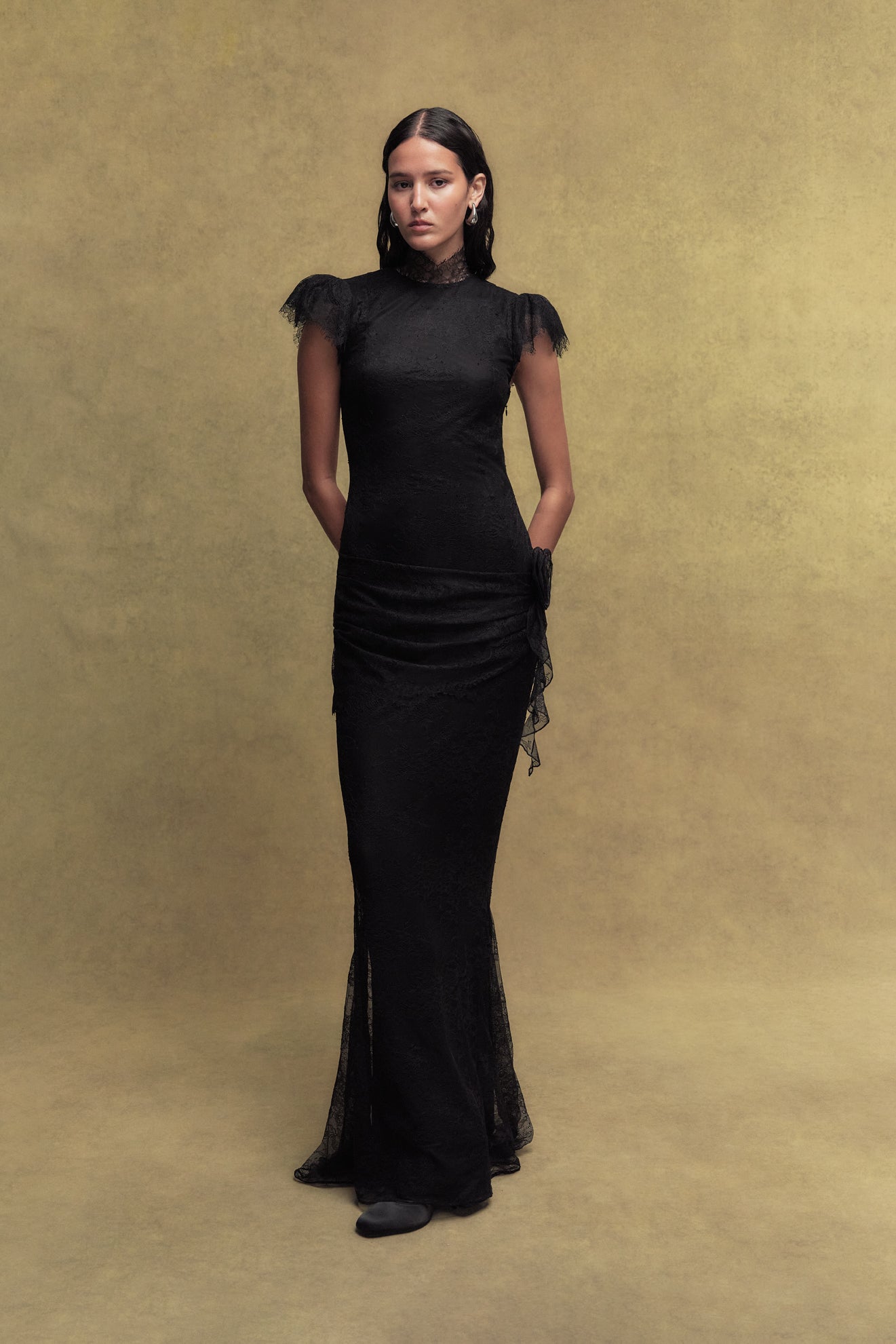 SILENTIUM LACE MAXI DRESS IN BLACK DE LA VALI OFFICIAL SILENTIUM LACE MAXI DRESS IN BLACK DE LA VALI OFFICIAL