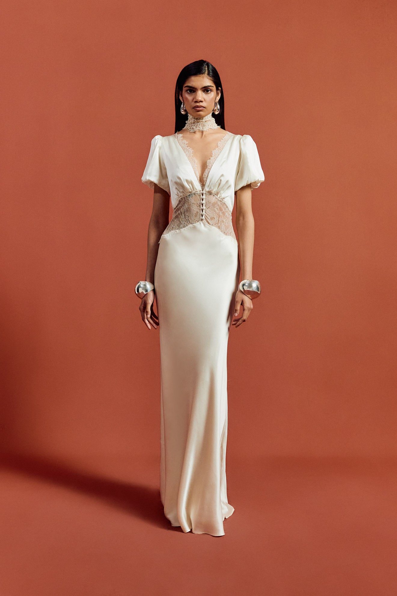 PAVLOVA LONG DRESS IN IVORY SILK SATIN DE LA VALI OFFICIAL PAVLOVA LONG DRESS IN IVORY SILK SATIN DE LA VALI OFFICIAL