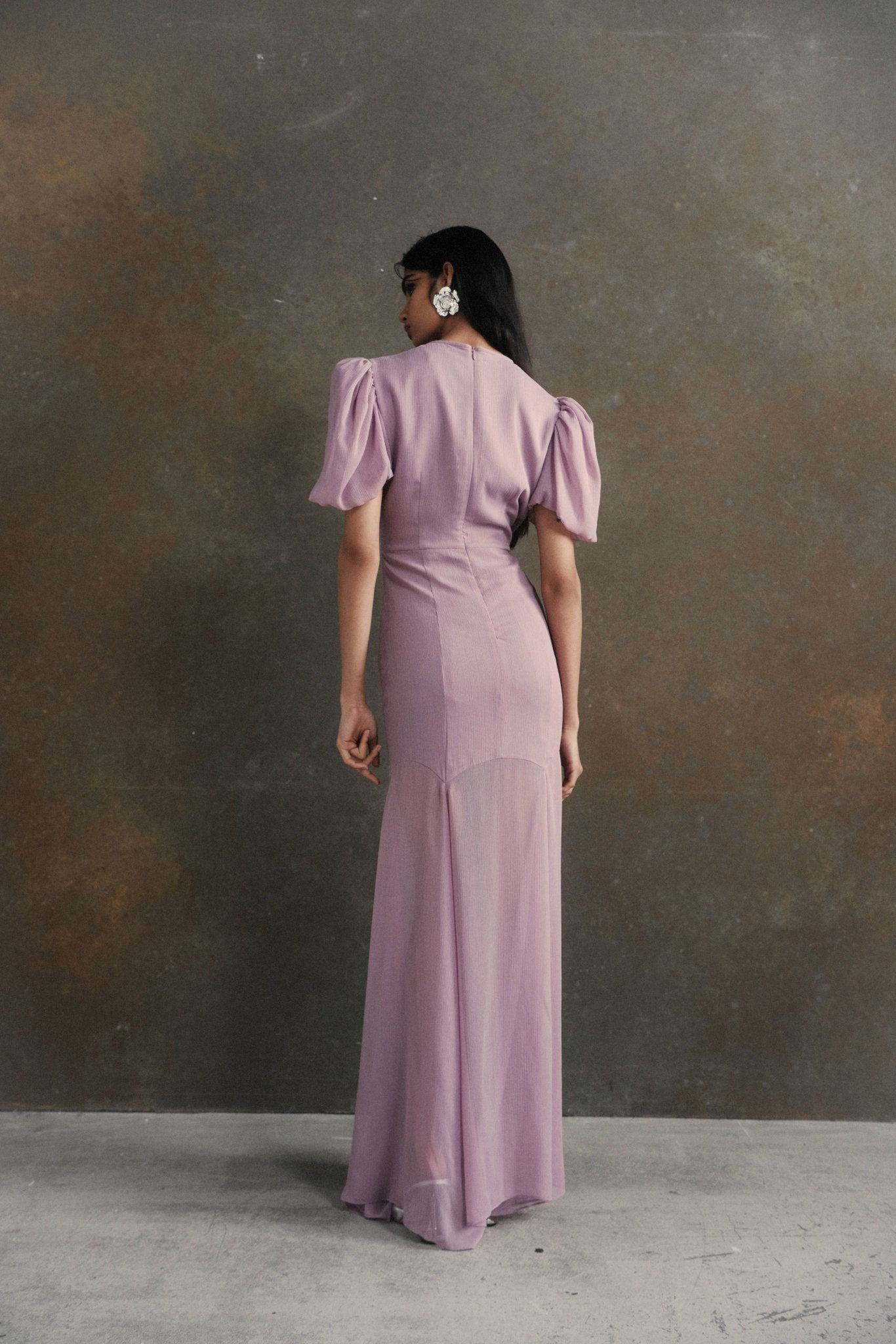 AGUA MAXI DRESS IN MAUVE CRINKLE CHIFFON - De La Vali