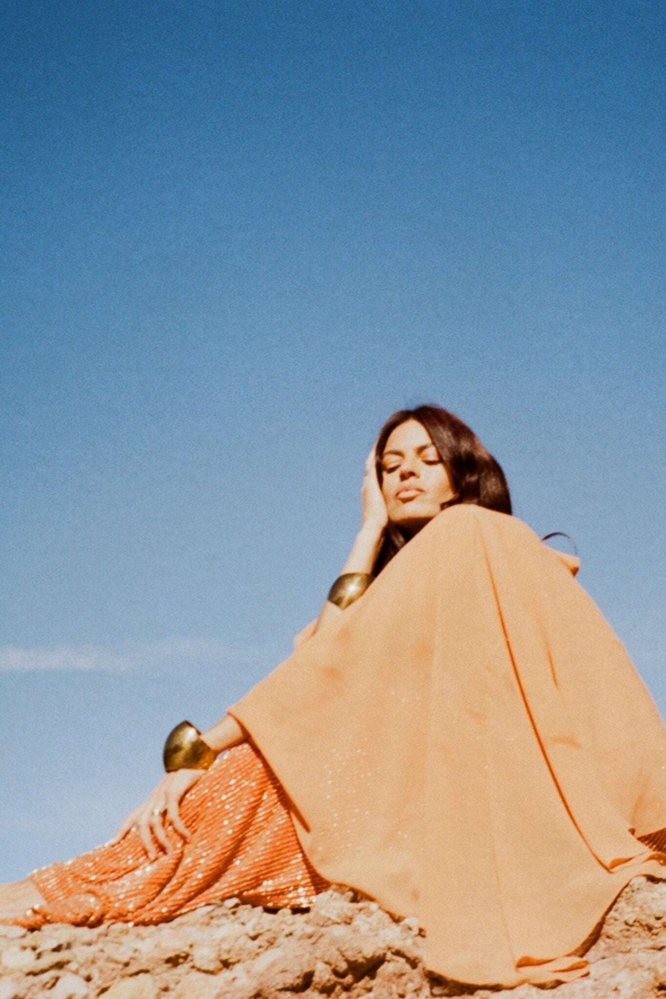 PALMA CAPE & TOP IN ORANGE BEADED MESH - De La Vali