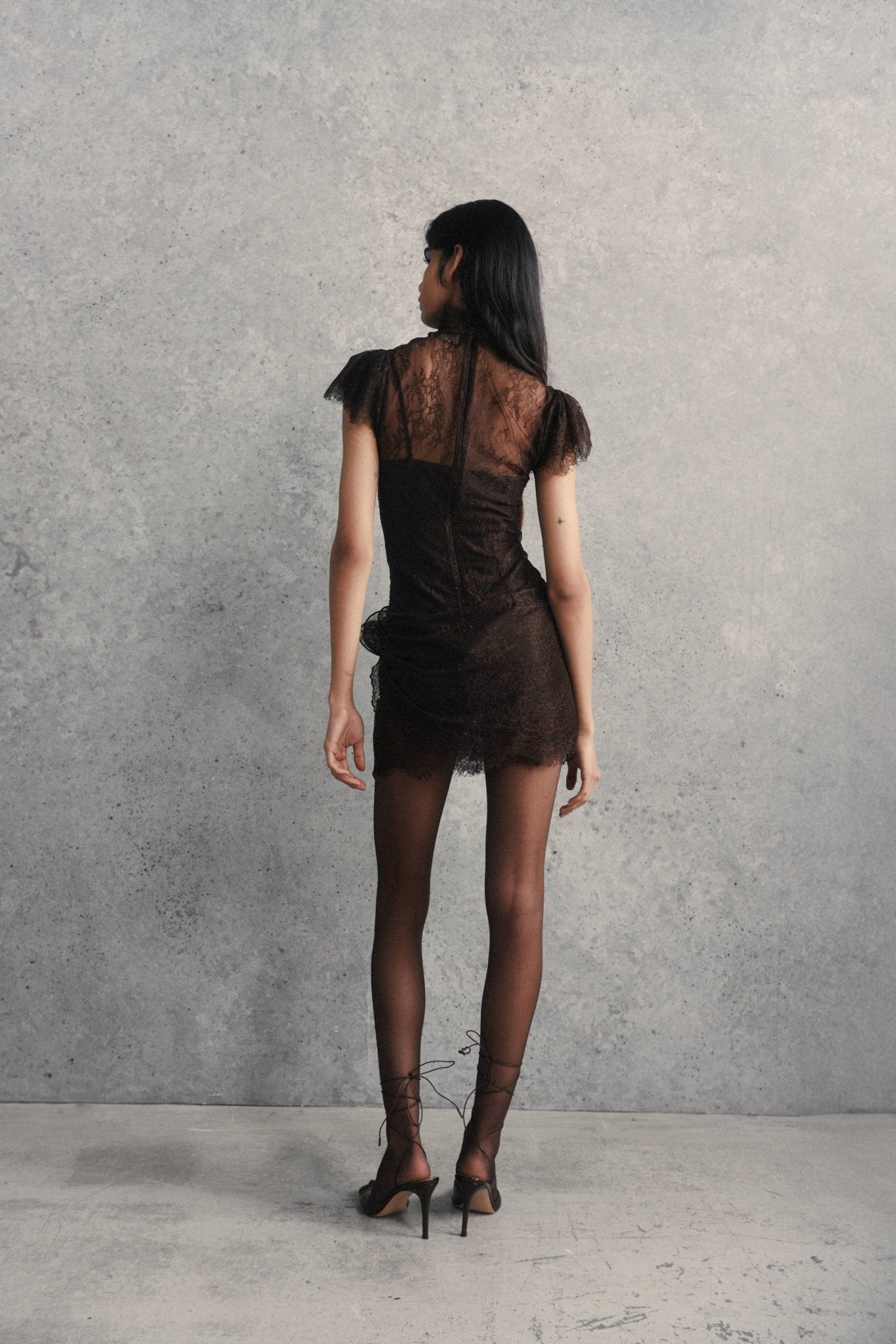 SILENTIUM MINI DRESS IN CHOCOLATE BROWN LACE - De La Vali