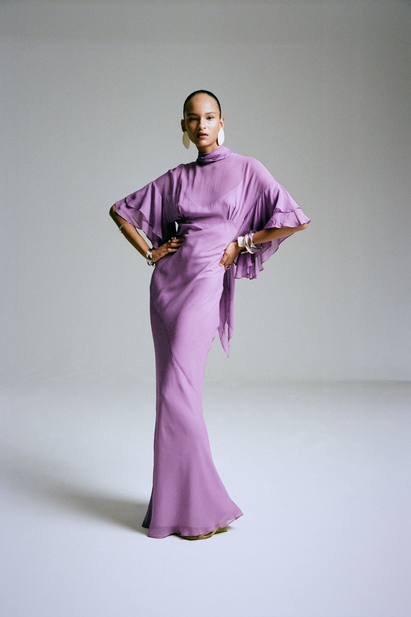 LENA MAXI DRESS IN MAGENTA GEORGETTE - De La Vali