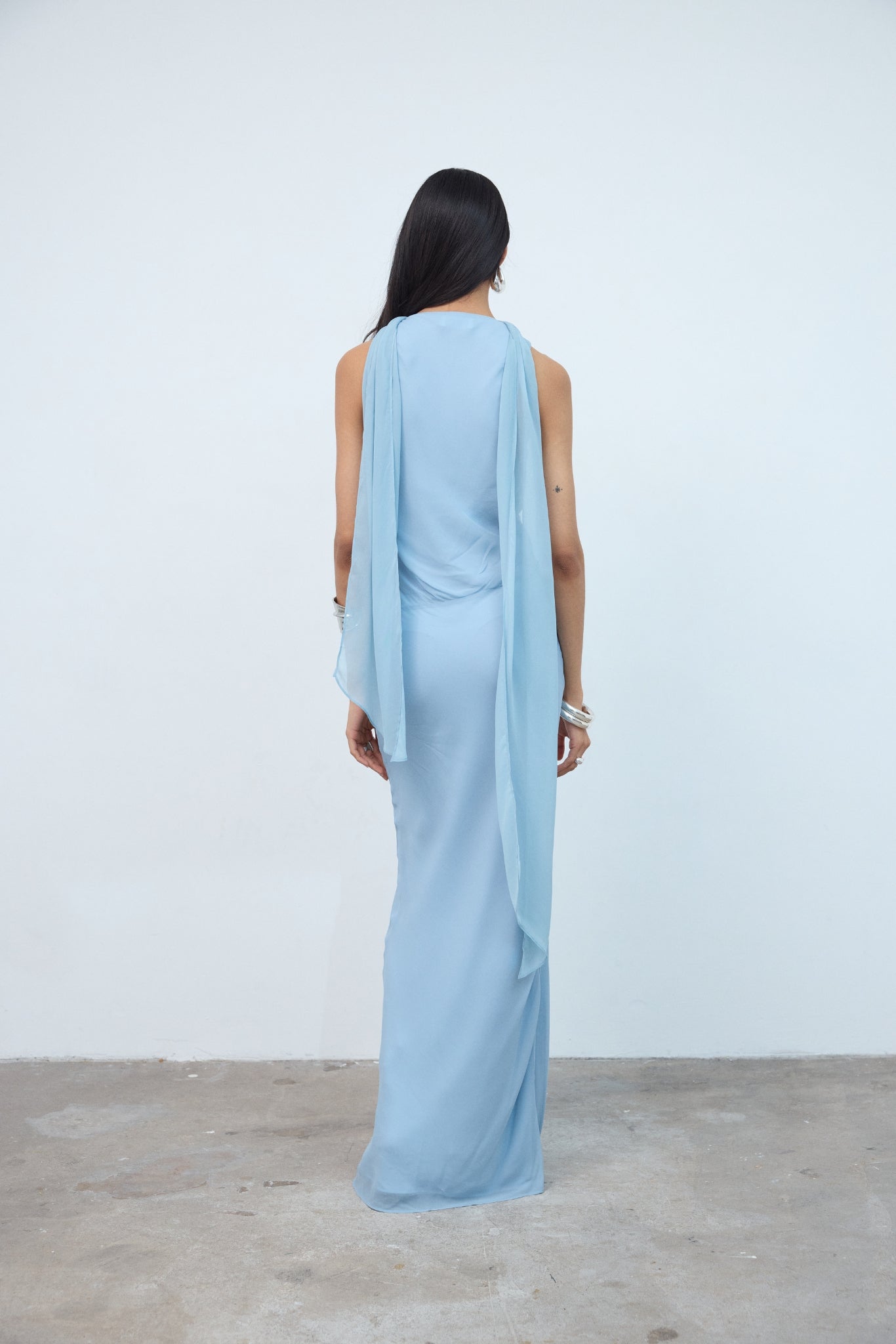 SASINI MAXI DRESS IN SKY BLUE VISCOSE GEORGETTE - De La Vali