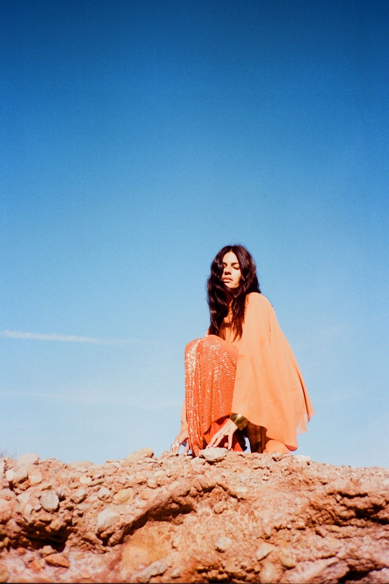 PALMA CAPE & TOP IN ORANGE BEADED MESH - De La Vali