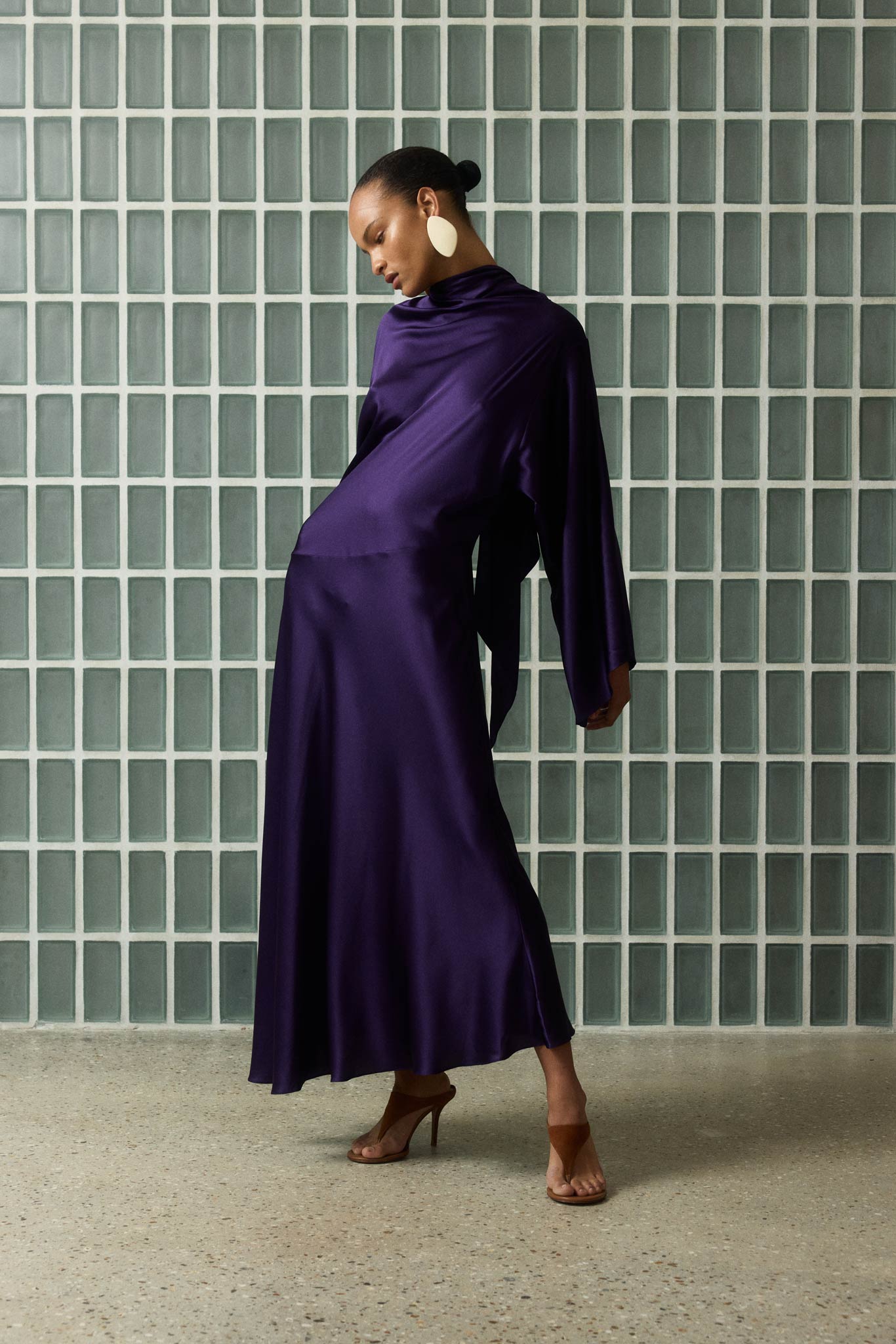 BAYAMO LONG DRESS IN PURPLE SILK SATIN - De La Vali