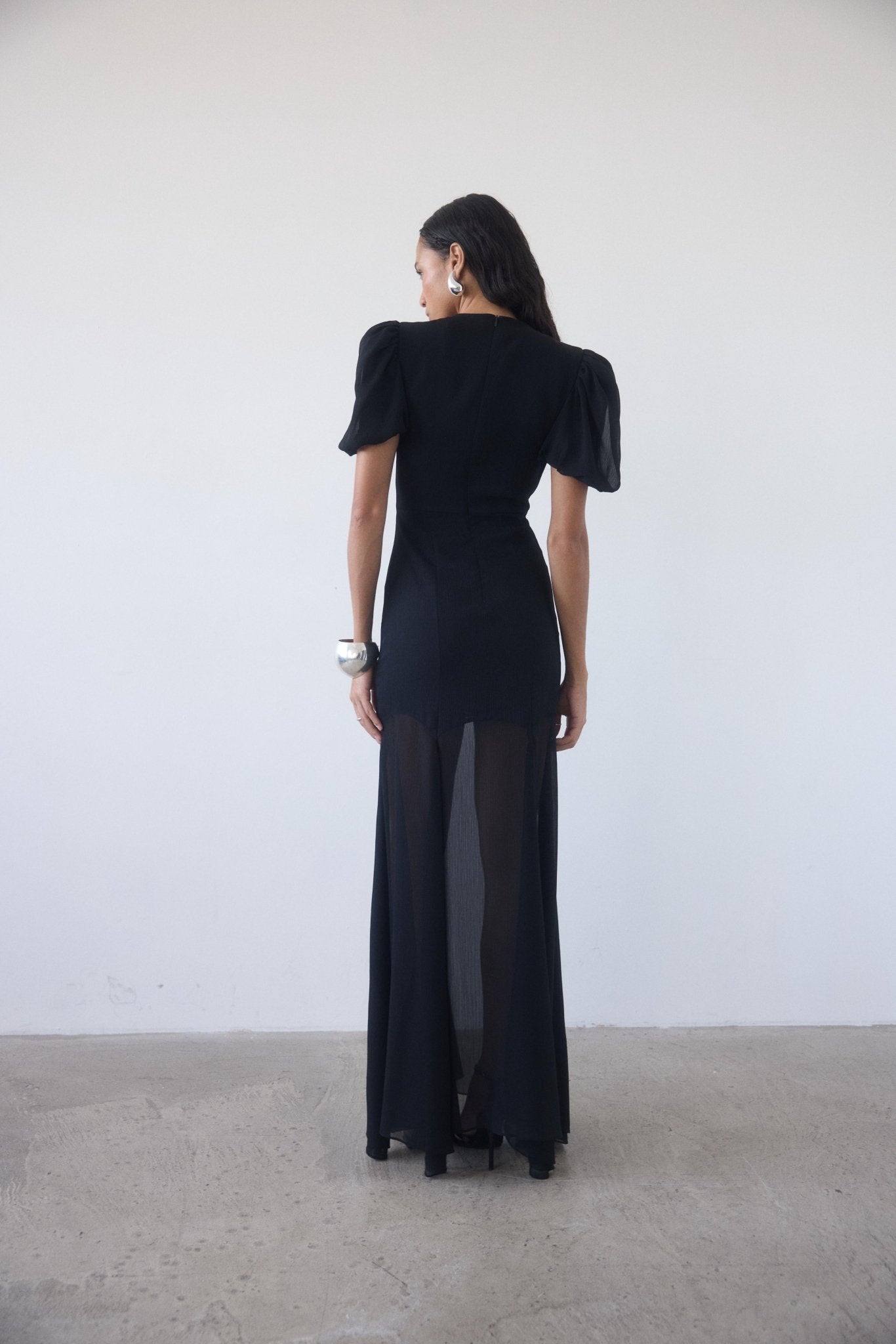 AGUA MAXI DRESS IN BLACK CRINKLE CHIFFON - De La Vali
