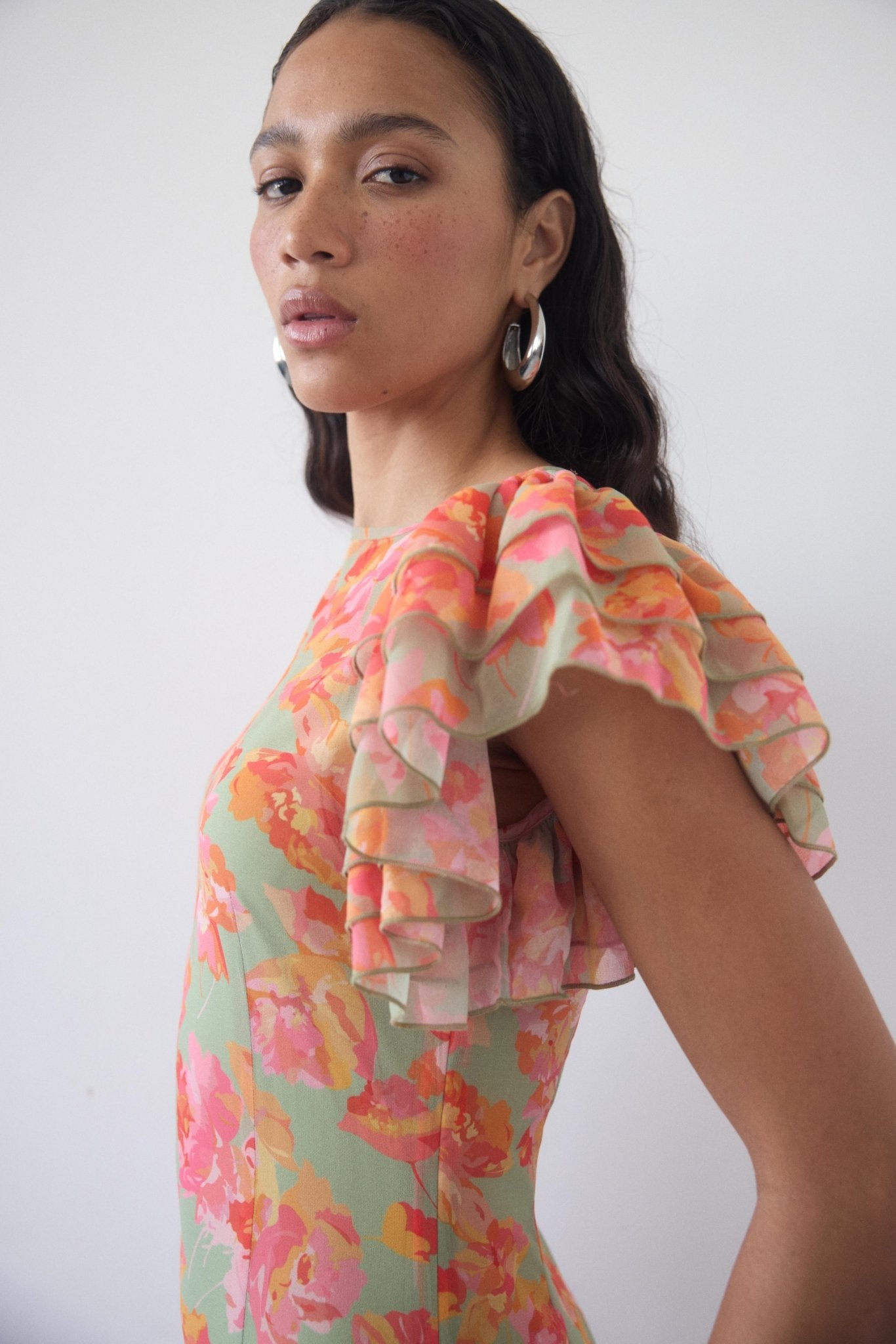 BOUGAINVILLEA CHIFFON MAXI DRESS IN SAGE FLORAL - De La Vali