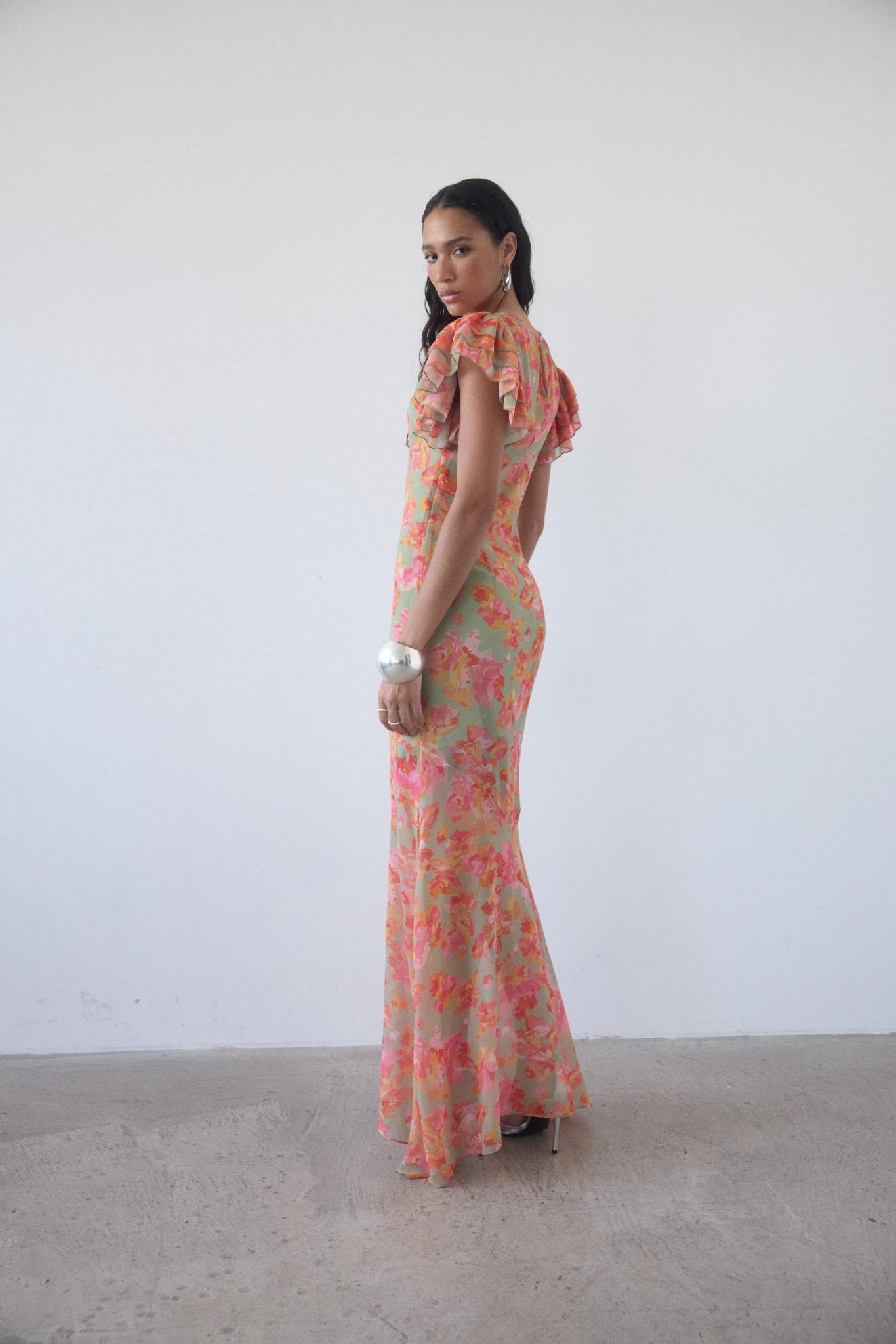BOUGAINVILLEA CHIFFON MAXI DRESS IN SAGE FLORAL - De La Vali