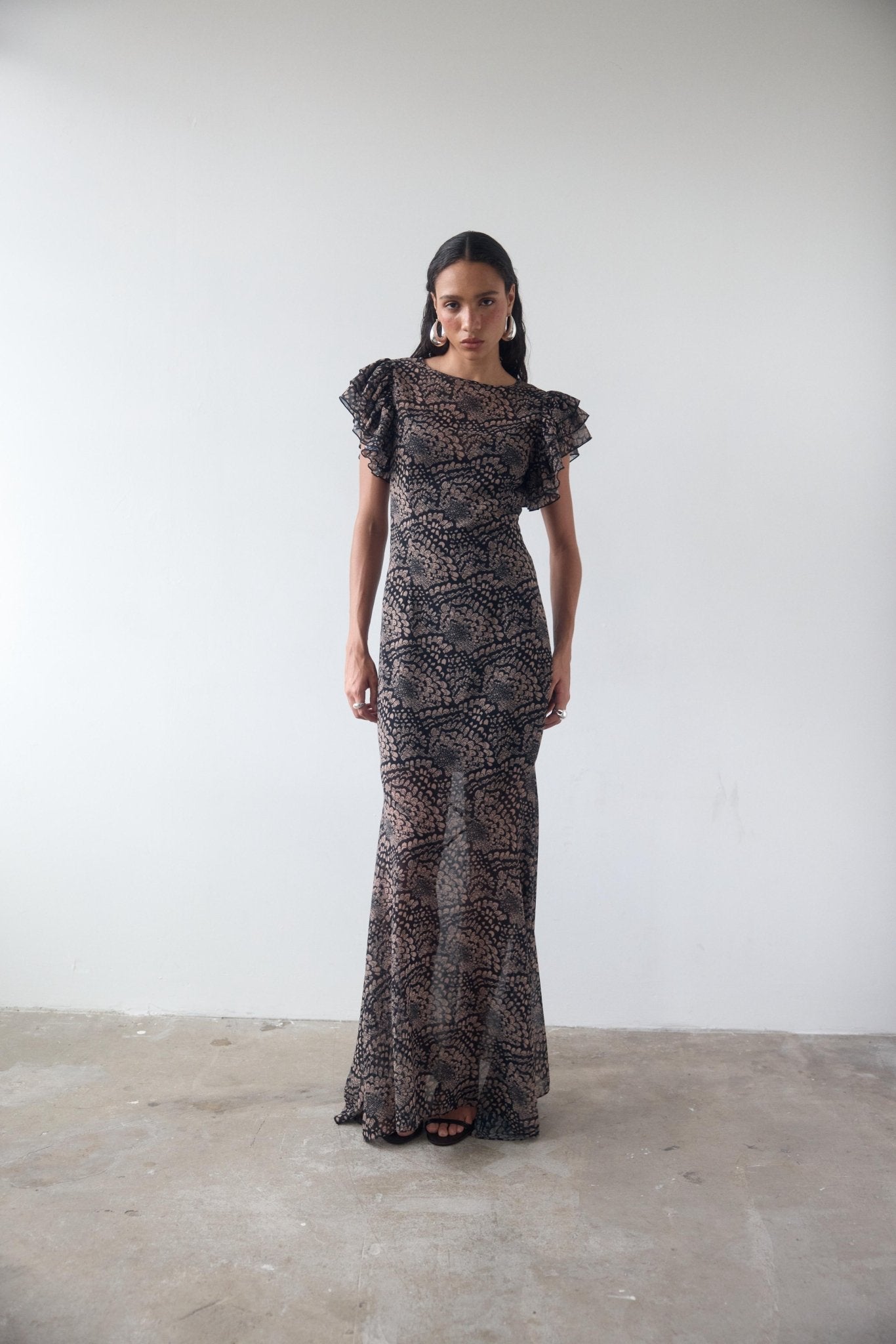 BOUGAINVILLEA CHIFFON MAXI DRESS IN FEATHER PRINT – DE LA VALI OFFICIAL