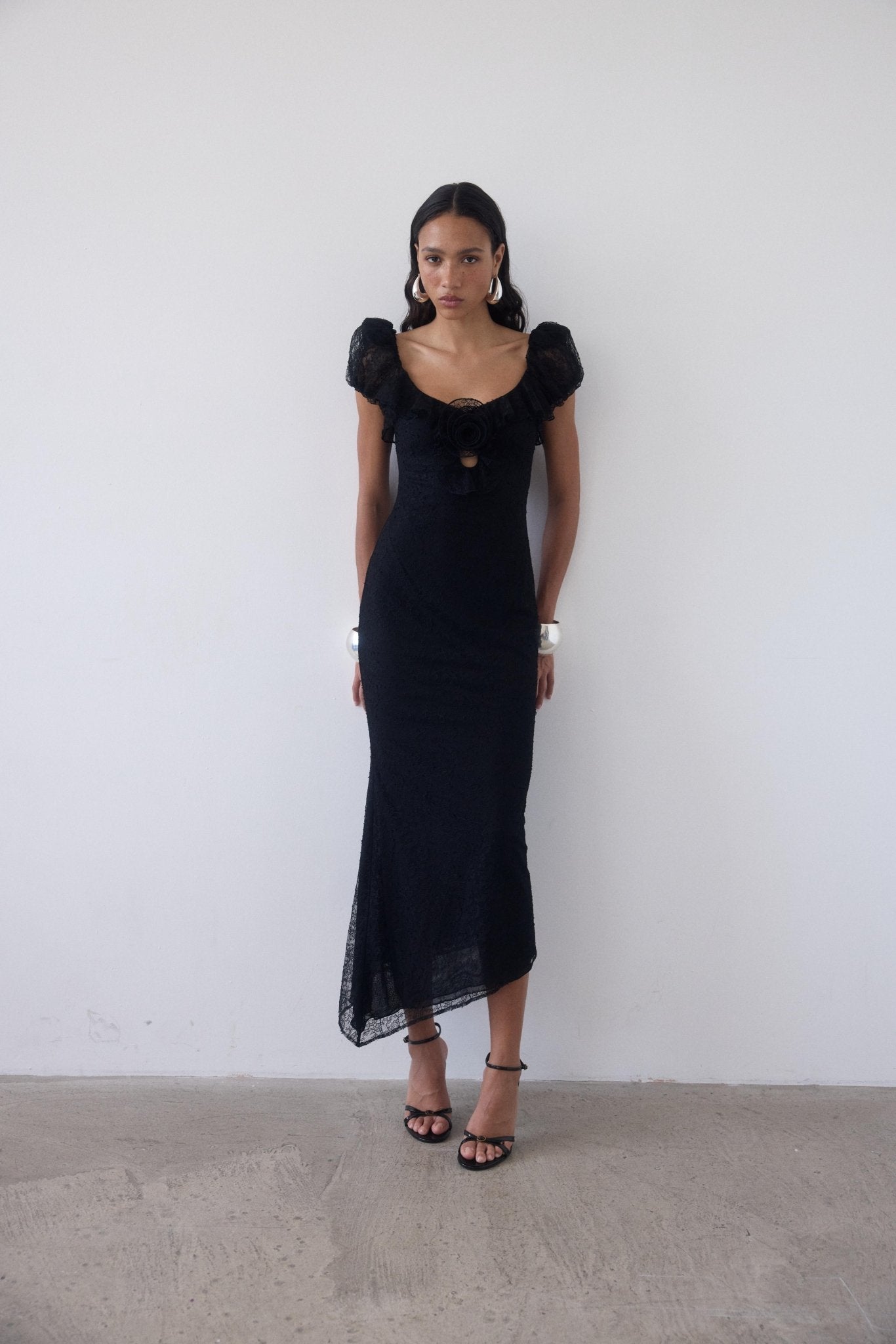 EDEN MIDI DRESS IN BLACK LACE - De La Vali