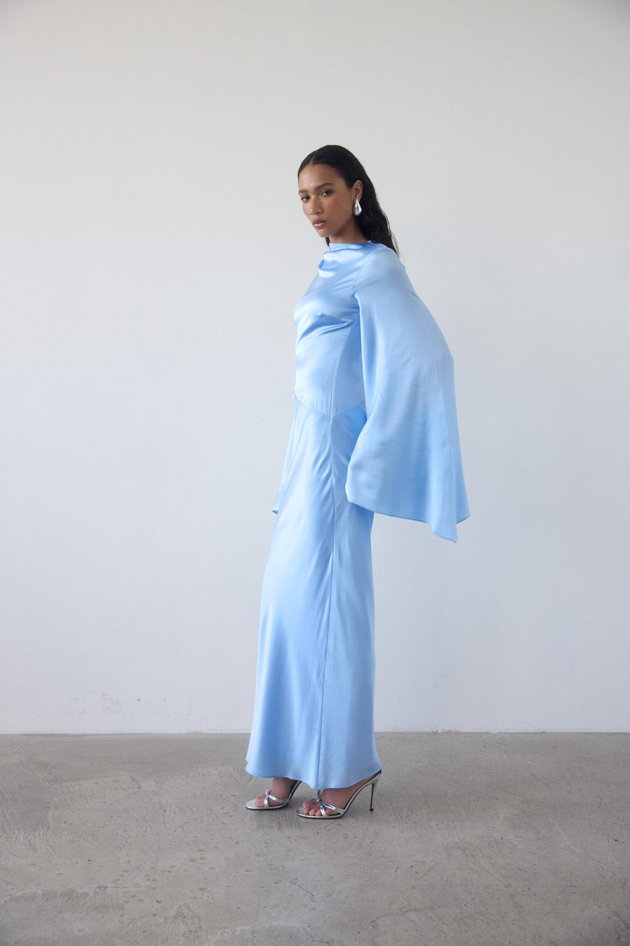 ONDAS MAXI DRESS IN SKY SILK SATIN