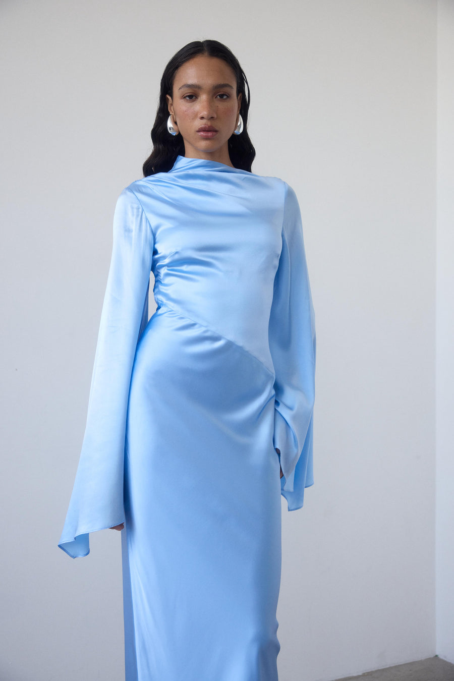 ONDAS MAXI DRESS IN SKY SILK SATIN