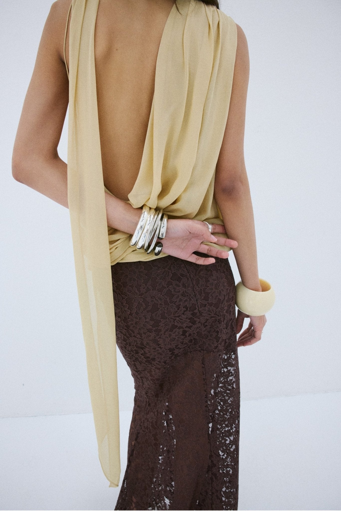 MENORCA TOP IN ANTIQUE YELLOW VISCOSE GEORGETTE - De La Vali