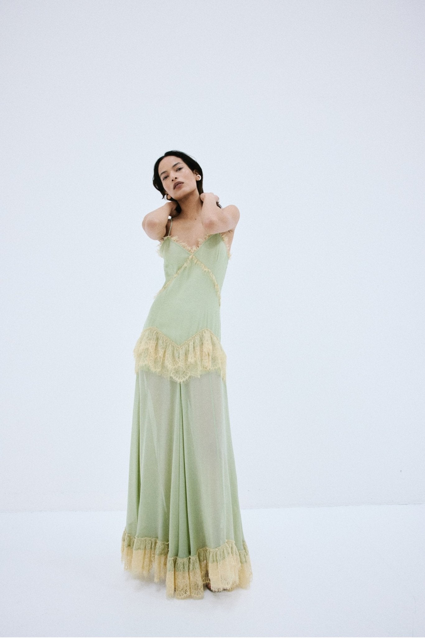 ESTELA MAXI DRESS IN MINT GREEN VISCOSE GEORGETTE - De La Vali
