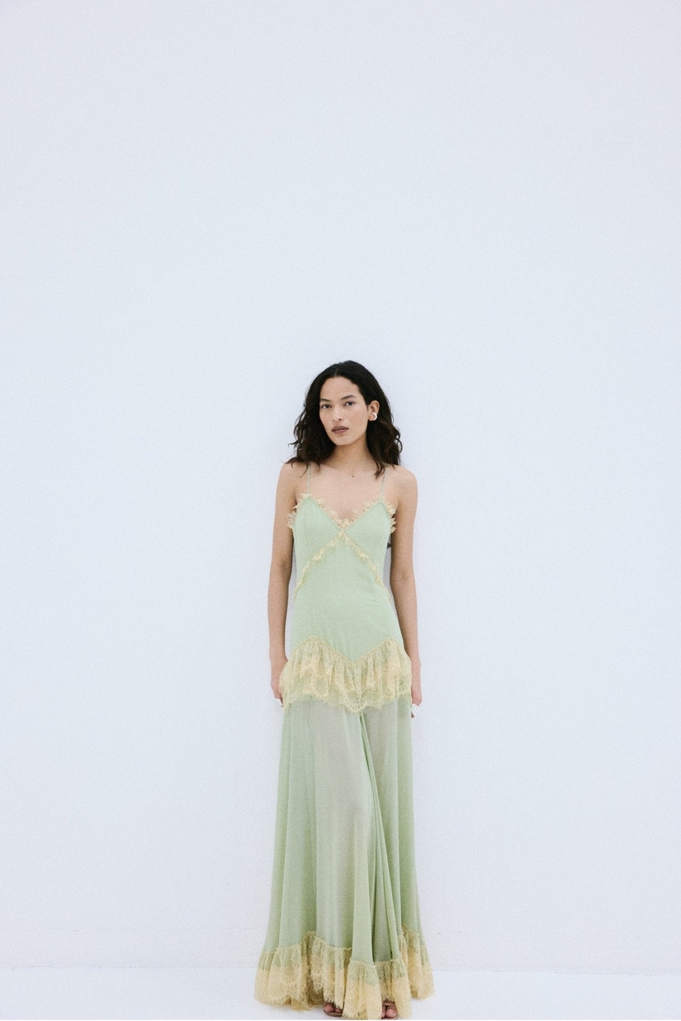ESTELA MAXI DRESS IN MINT GREEN VISCOSE GEORGETTE - De La Vali