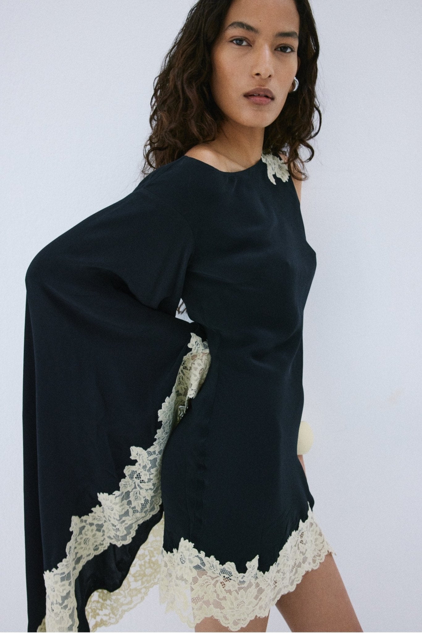 VETA MINI DRESS IN BLACK CREPE DE CHINE - De La Vali