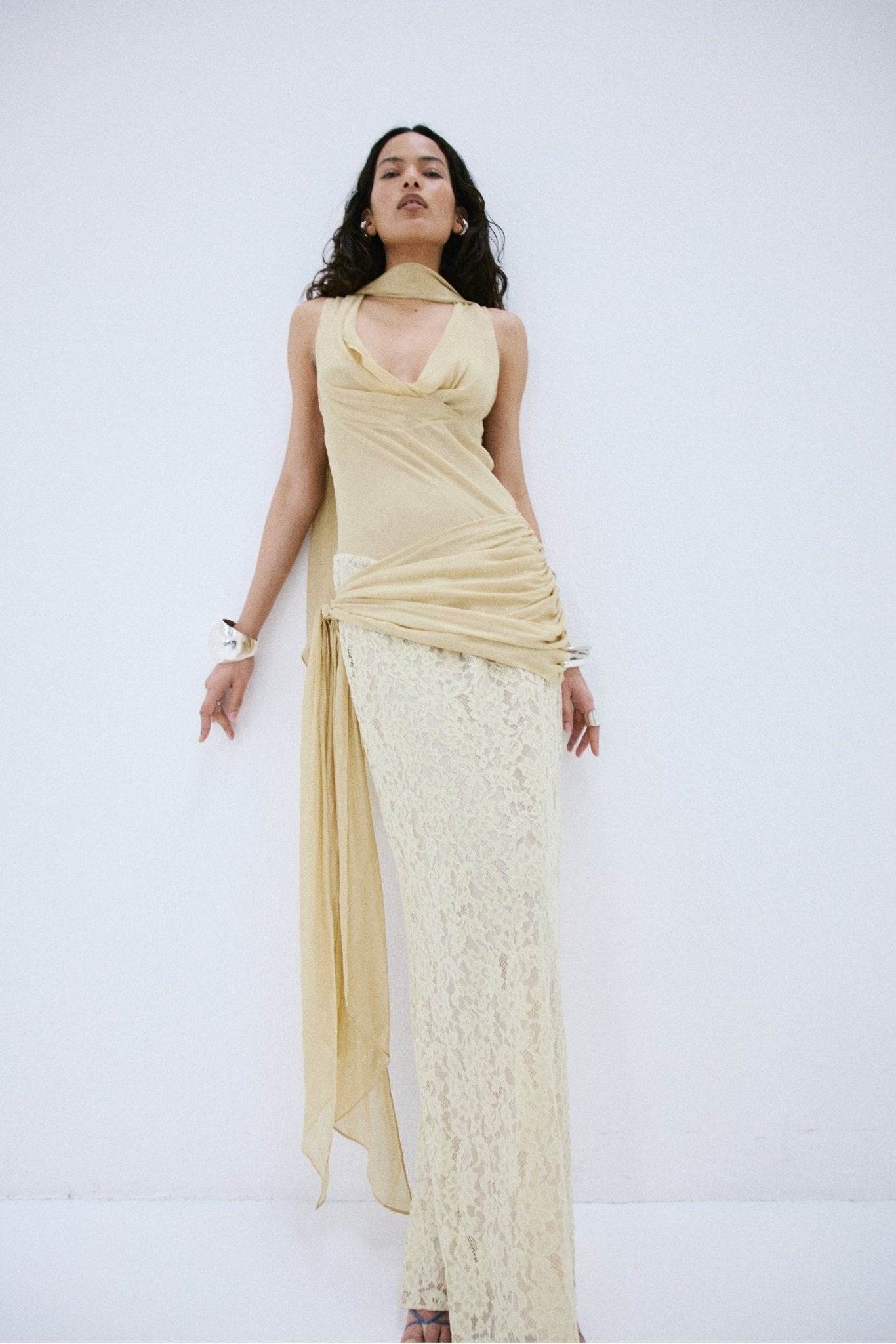 ROSA MAXI DRESS IN ANTIQUE YELLOW VISCOSE GEORGETTE - De La Vali