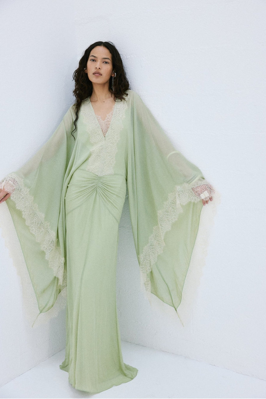 de la vali dress EVITA MAXI IN MINT GREEN VISCOSE GEORGETTE autumn2022 How to Choose & Color:Other_Colors the look evokes a