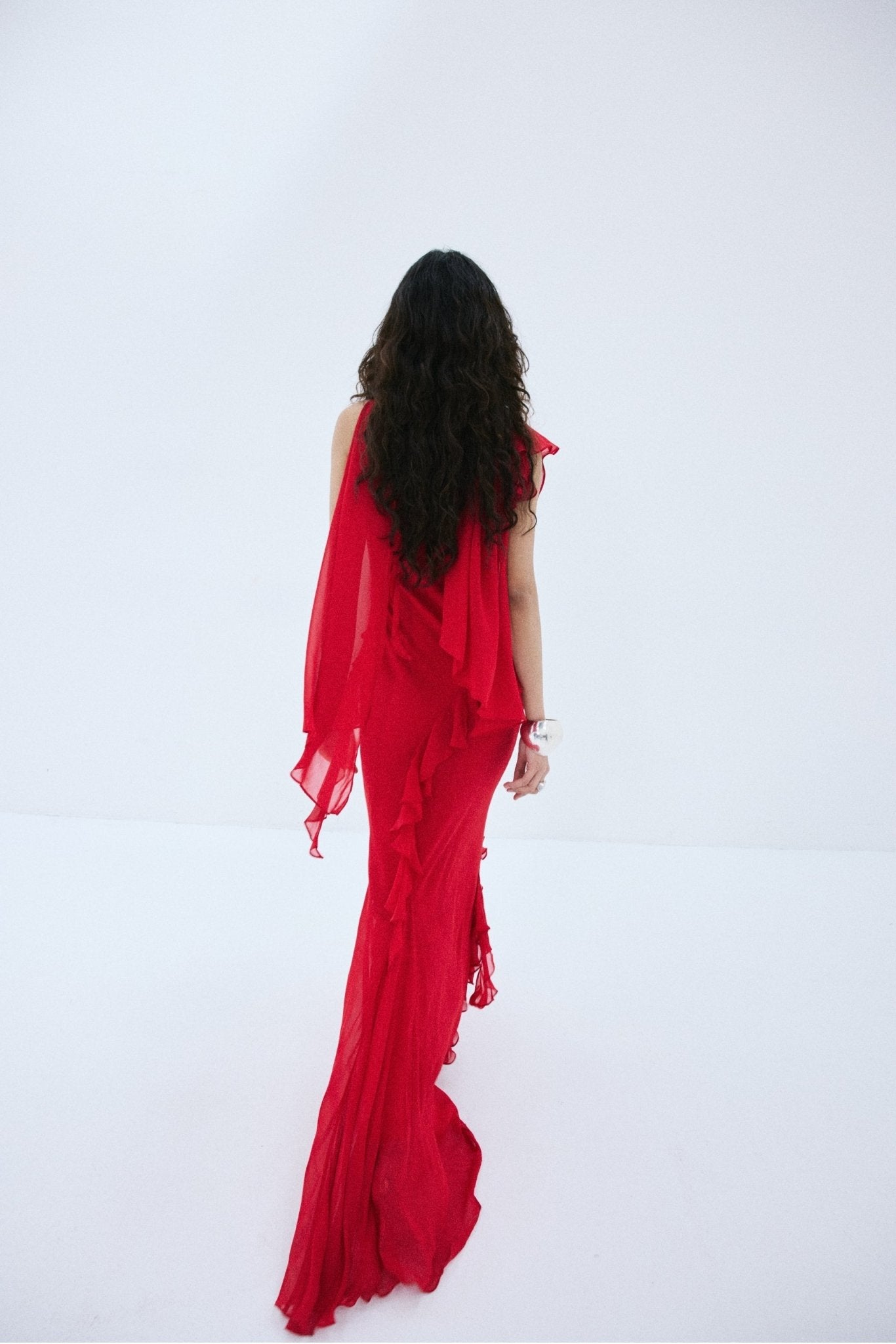 MAYARA MAXI DRESS IN RUBY RED VISCOSE GEORGETTE - De La Vali