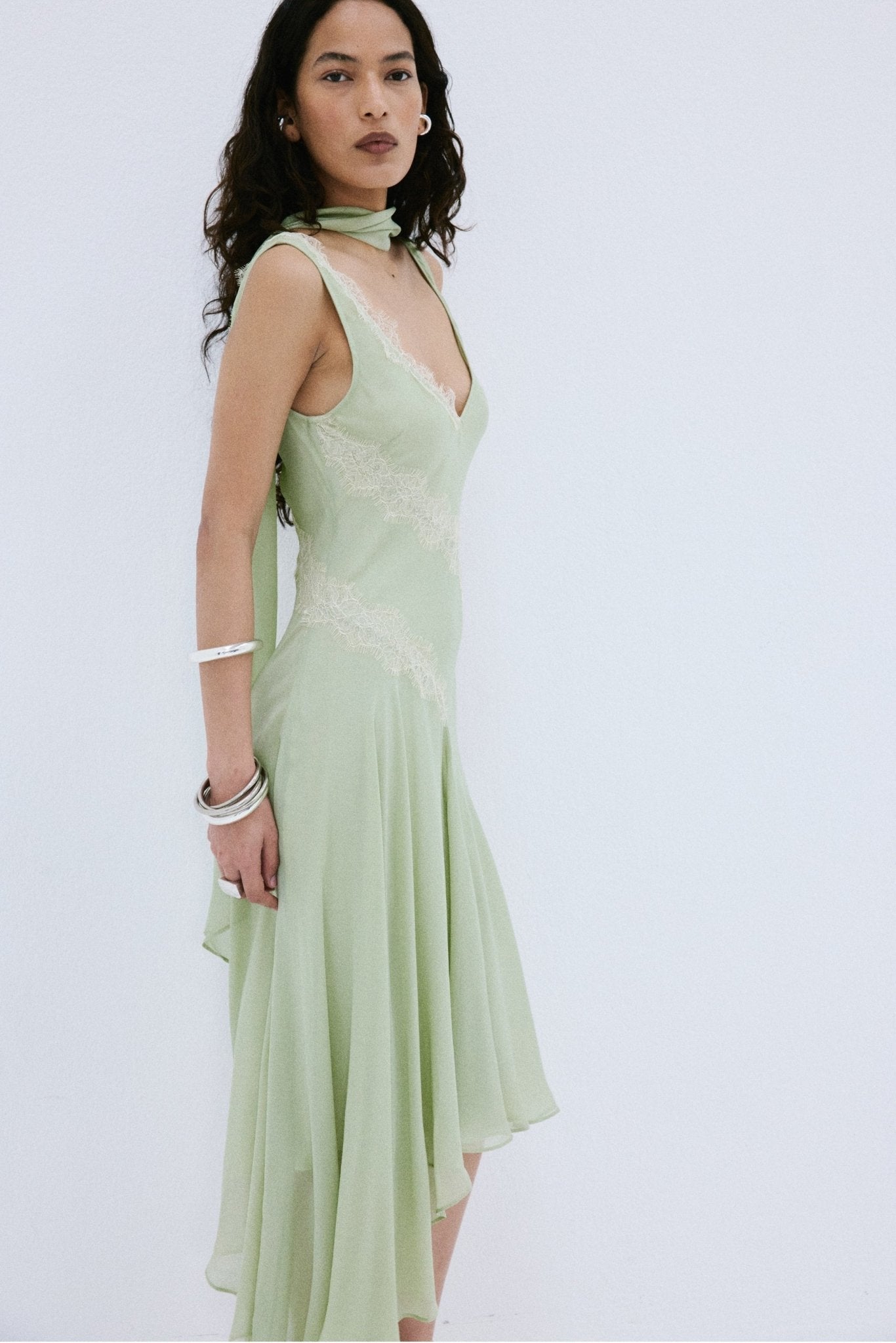 AURORA MIDI DRESS IN MINT GREEN VISCOSE GEORGETTE - De La Vali