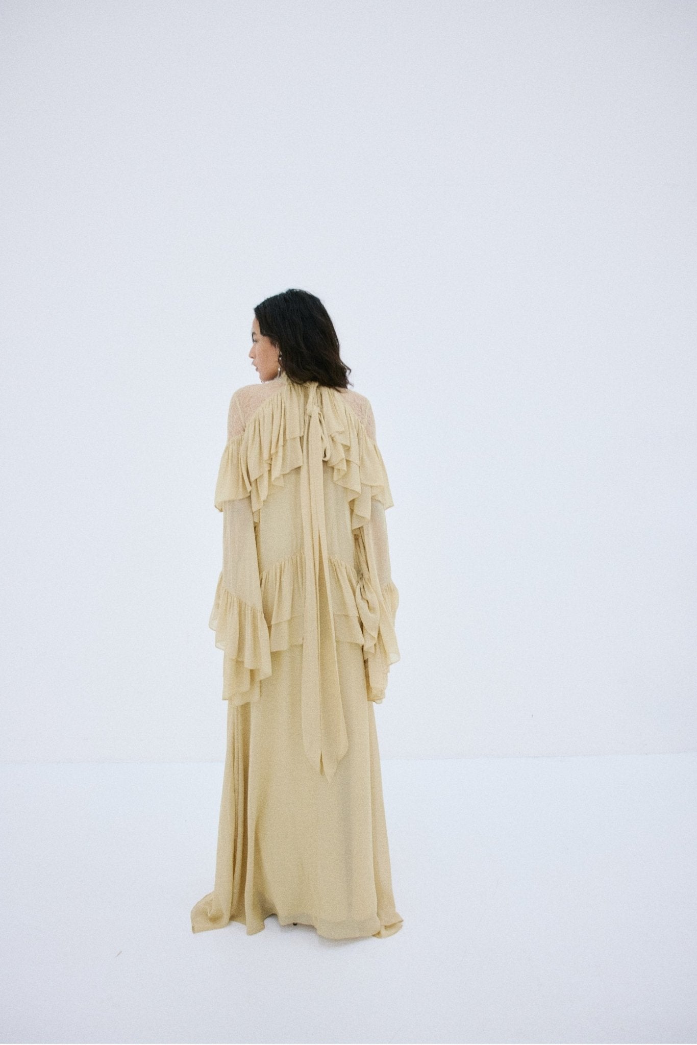 ETEREO MAXI DRESS IN ANTIQUE YELLOW VISCOSE GEORGETTE AND LACE - De La Vali