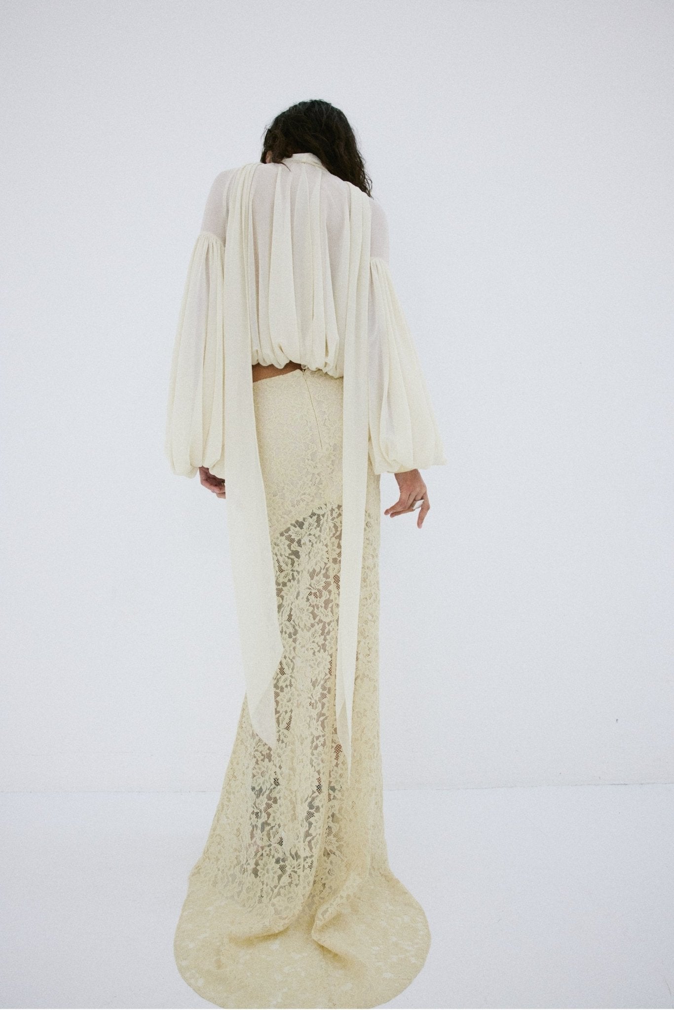 PASION SKIRT IN ANTIQUE YELLOW NYLON LACE - De La Vali