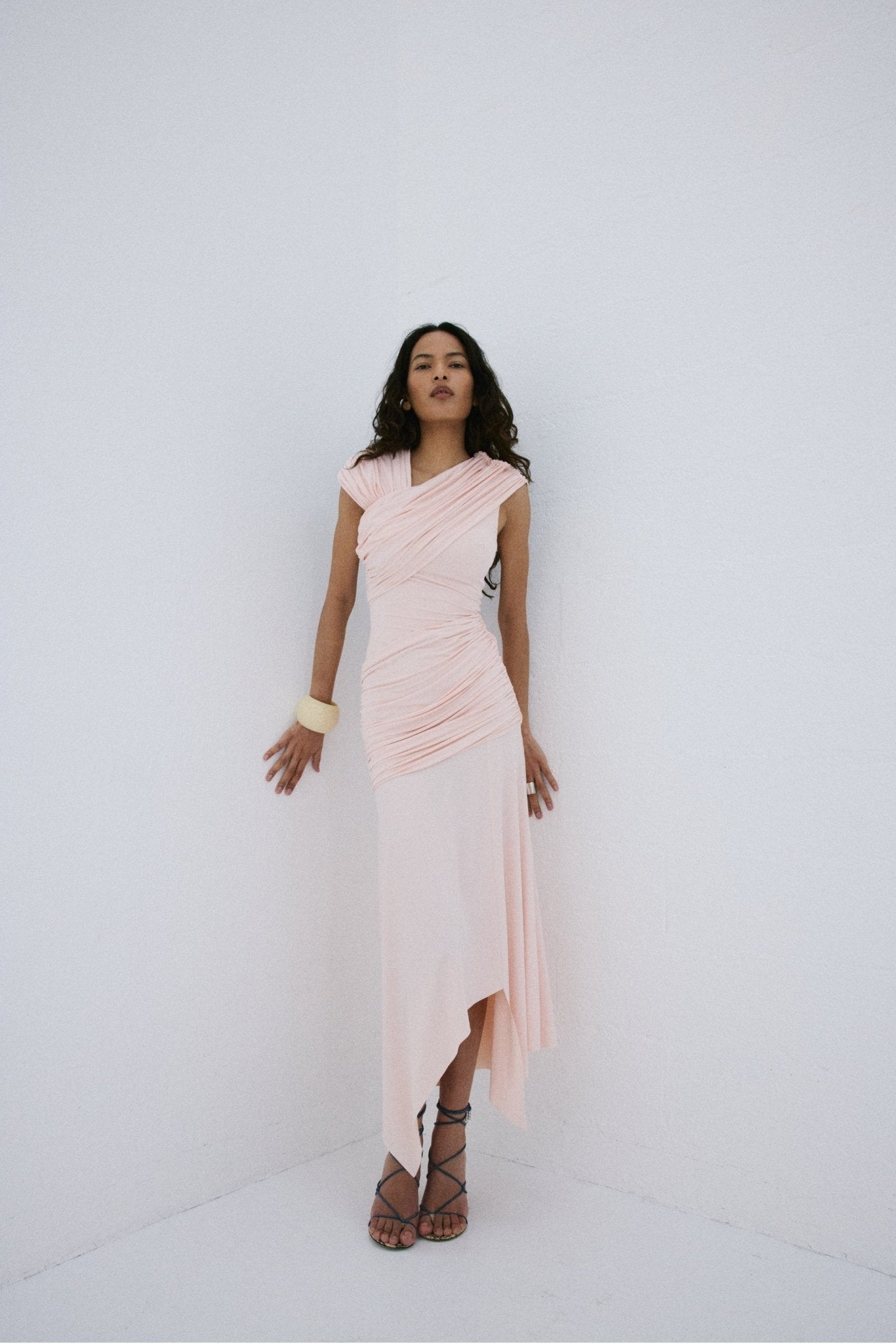 HELA MIDI DRESS IN BABY PINK SPANDEX JERSEY - De La Vali