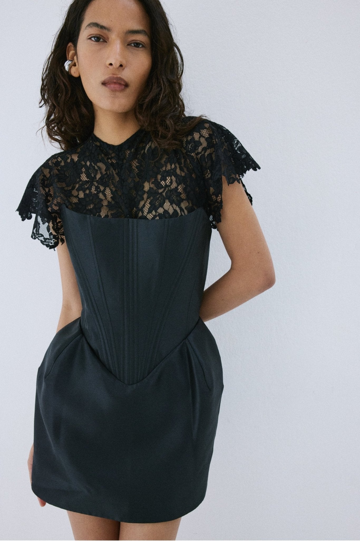 CATALINA MINI DRESS IN BLACK TWILL - De La Vali