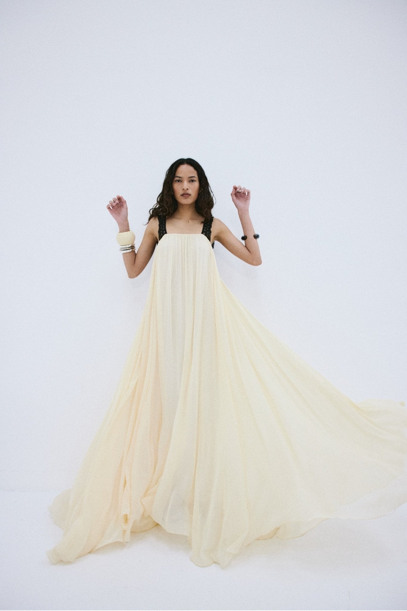 CARMELA MAXI DRESS IN CREAM VISCOSE GEORGETTE - De La Vali