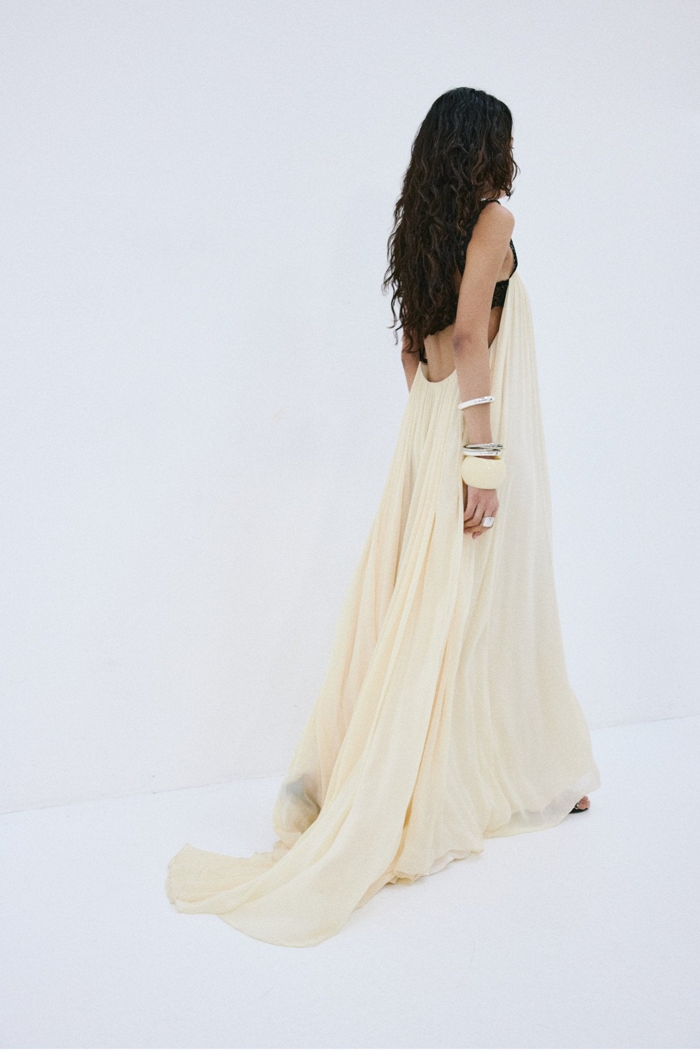 CARMELA MAXI DRESS IN CREAM VISCOSE GEORGETTE - De La Vali