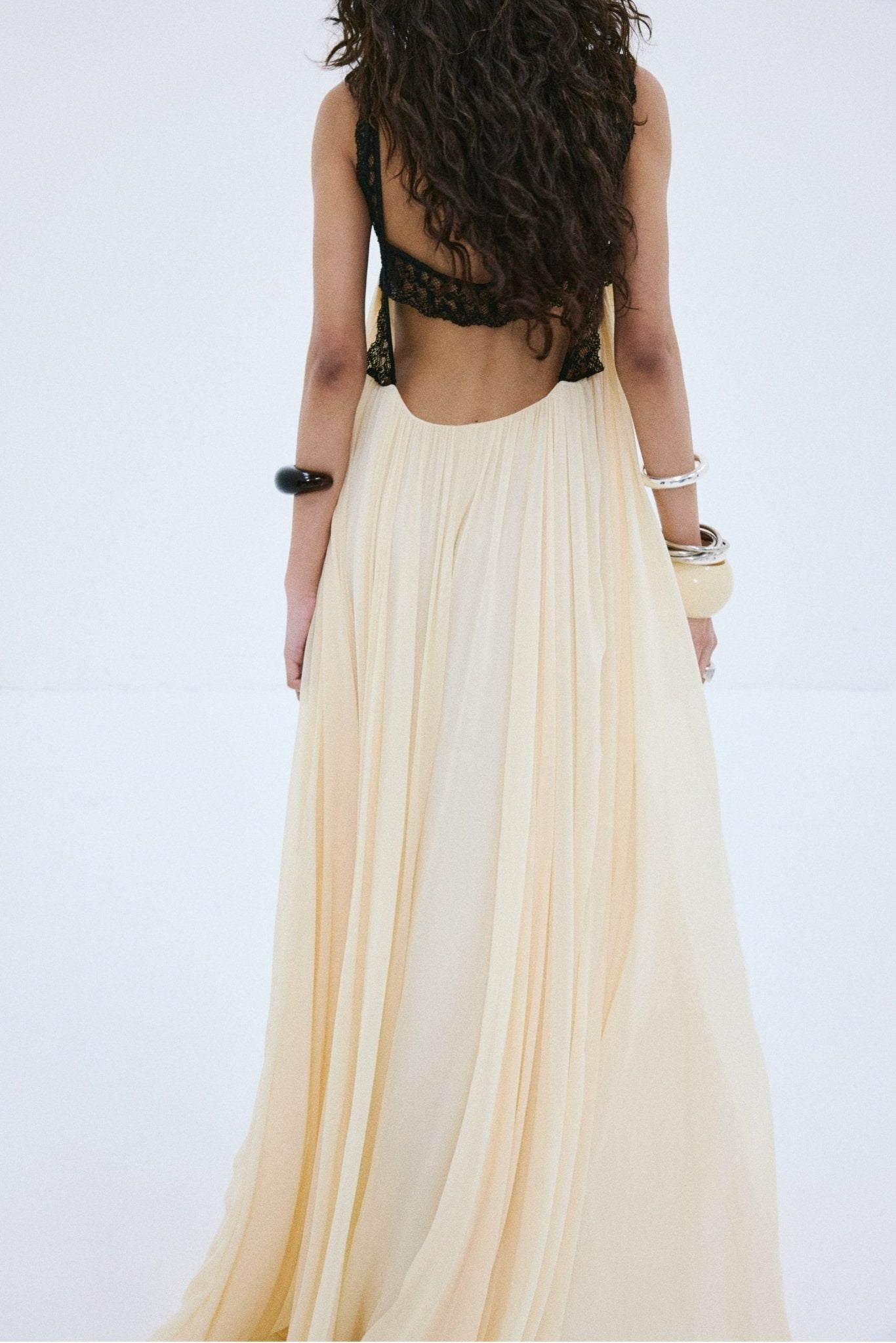 CARMELA MAXI DRESS IN CREAM VISCOSE GEORGETTE - De La Vali