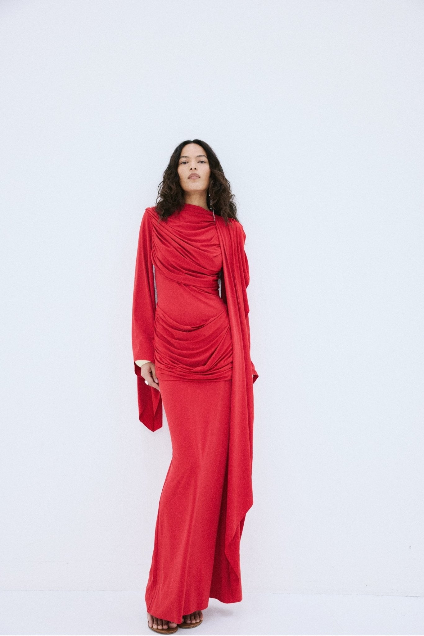 PERISA MAXI DRESS IN RUBY RED SPANDEX JERSEY - De La Vali
