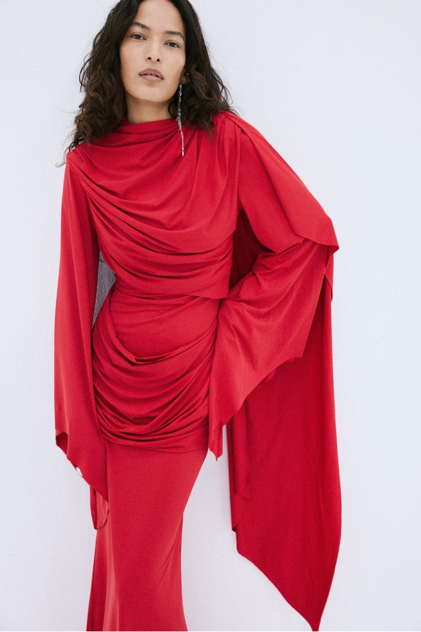 PERISA MAXI DRESS IN RUBY RED SPANDEX JERSEY - De La Vali
