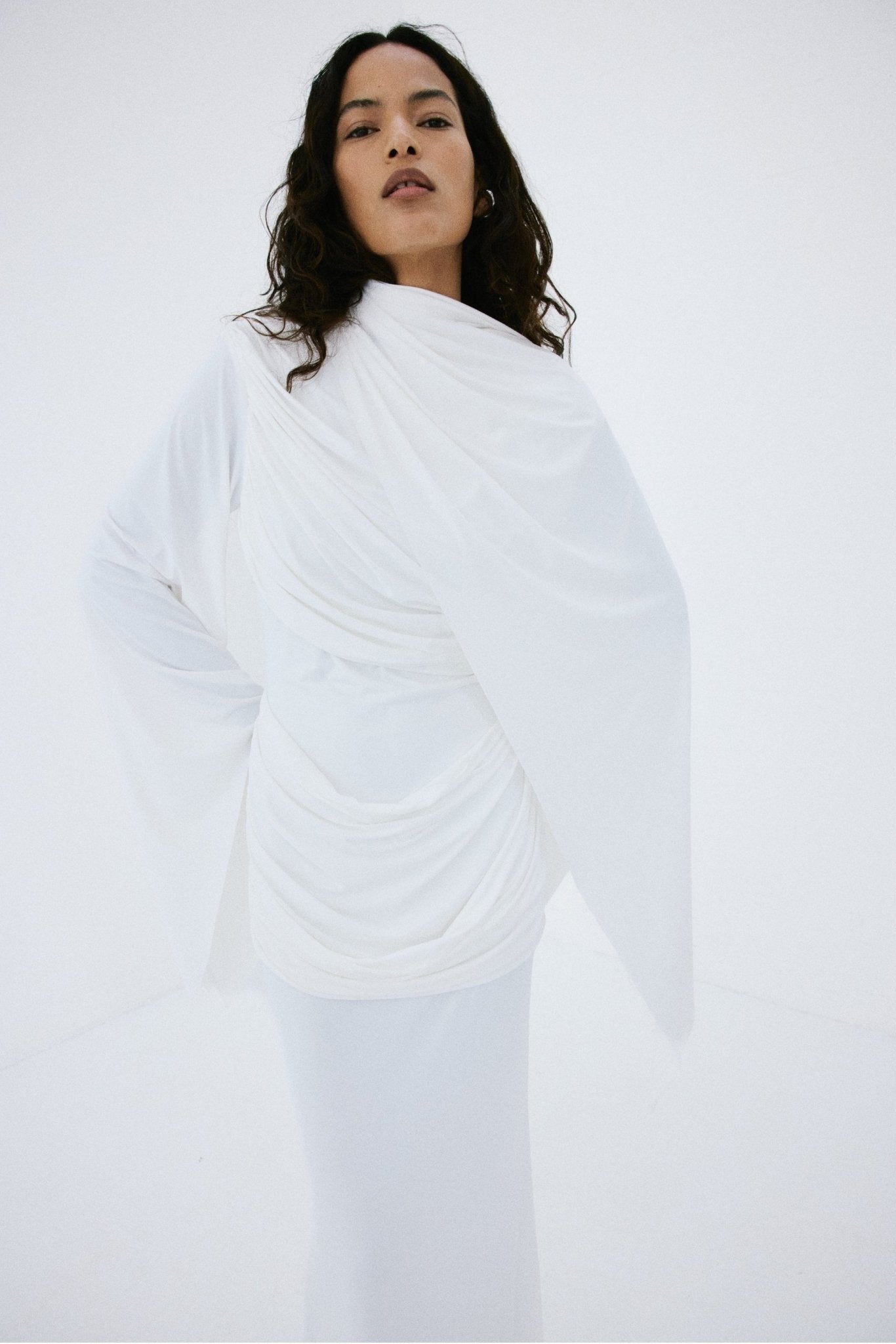 PERISA MAXI DRESS IN IVORY SPANDEX JERSEY - De La Vali