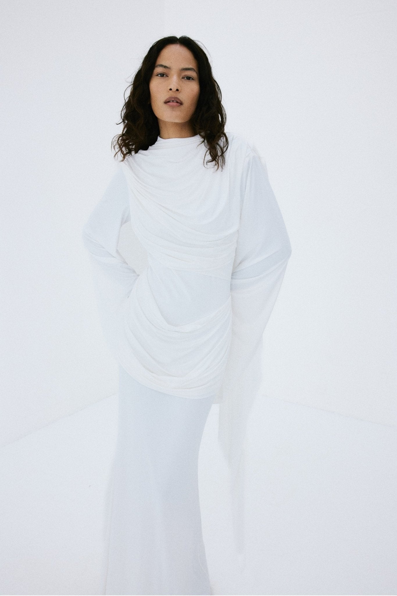 PERISA MAXI DRESS IN IVORY SPANDEX JERSEY - De La Vali