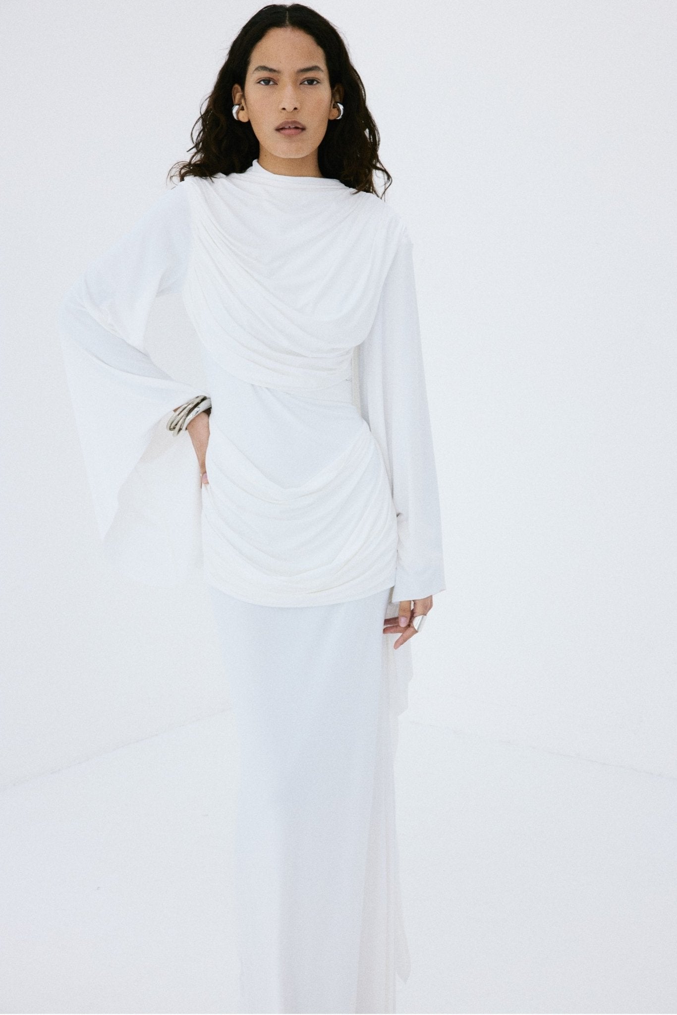 PERISA MAXI DRESS IN IVORY SPANDEX JERSEY - De La Vali