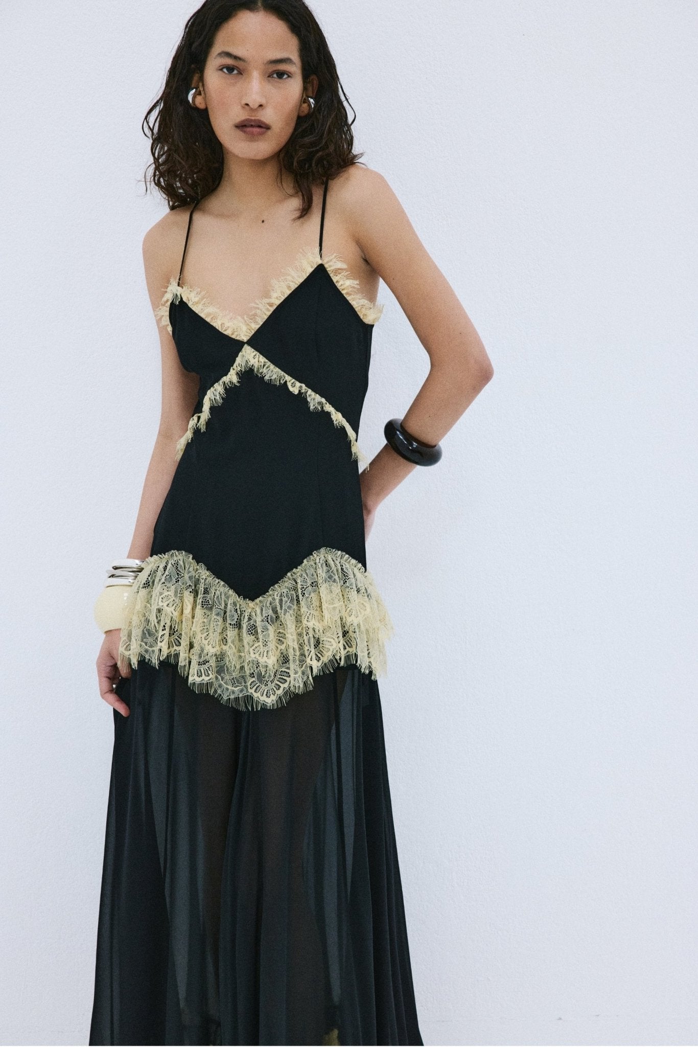 ESTELA MAXI DRESS IN BLACK VISCOSE GEORGETTE - De La Vali