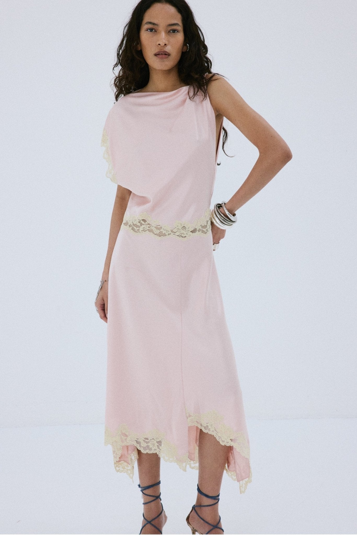 ADRIANA MIDI DRESS IN PINK DOUBLE SATIN - De La Vali
