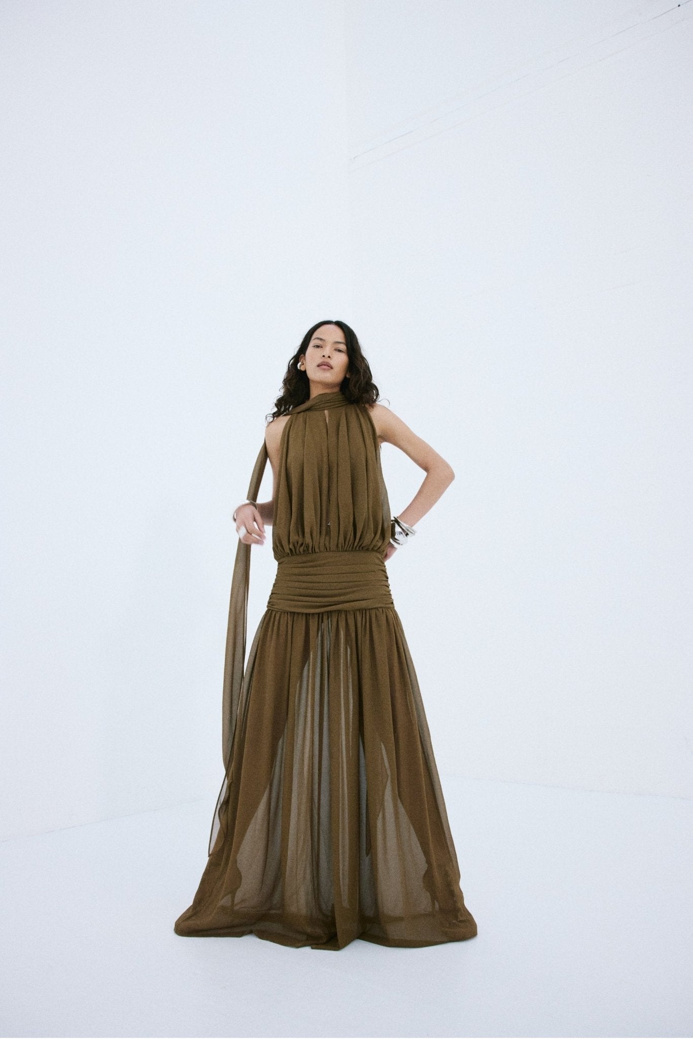 CRUZ MAXI DRESS IN TAUPE POLY CHIFFON - De La Vali
