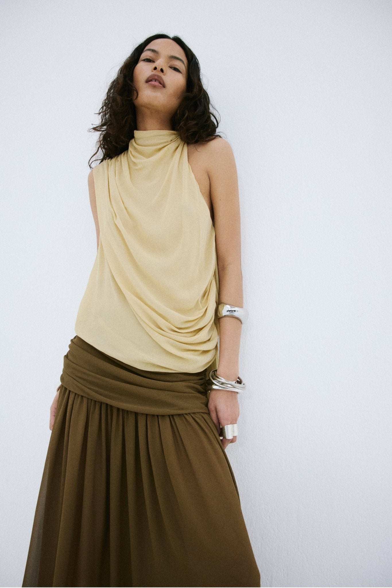 AGAPITO SKIRT IN TAUPE POLY CHIFFON - De La Vali