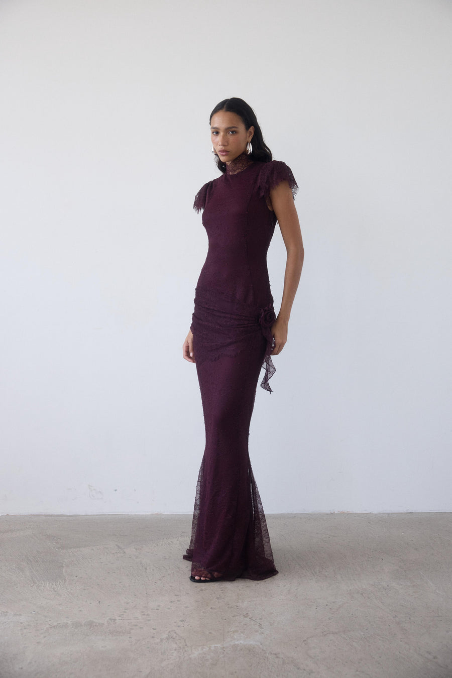 SILENTIUM MAXI DRESS IN MAROON LACE