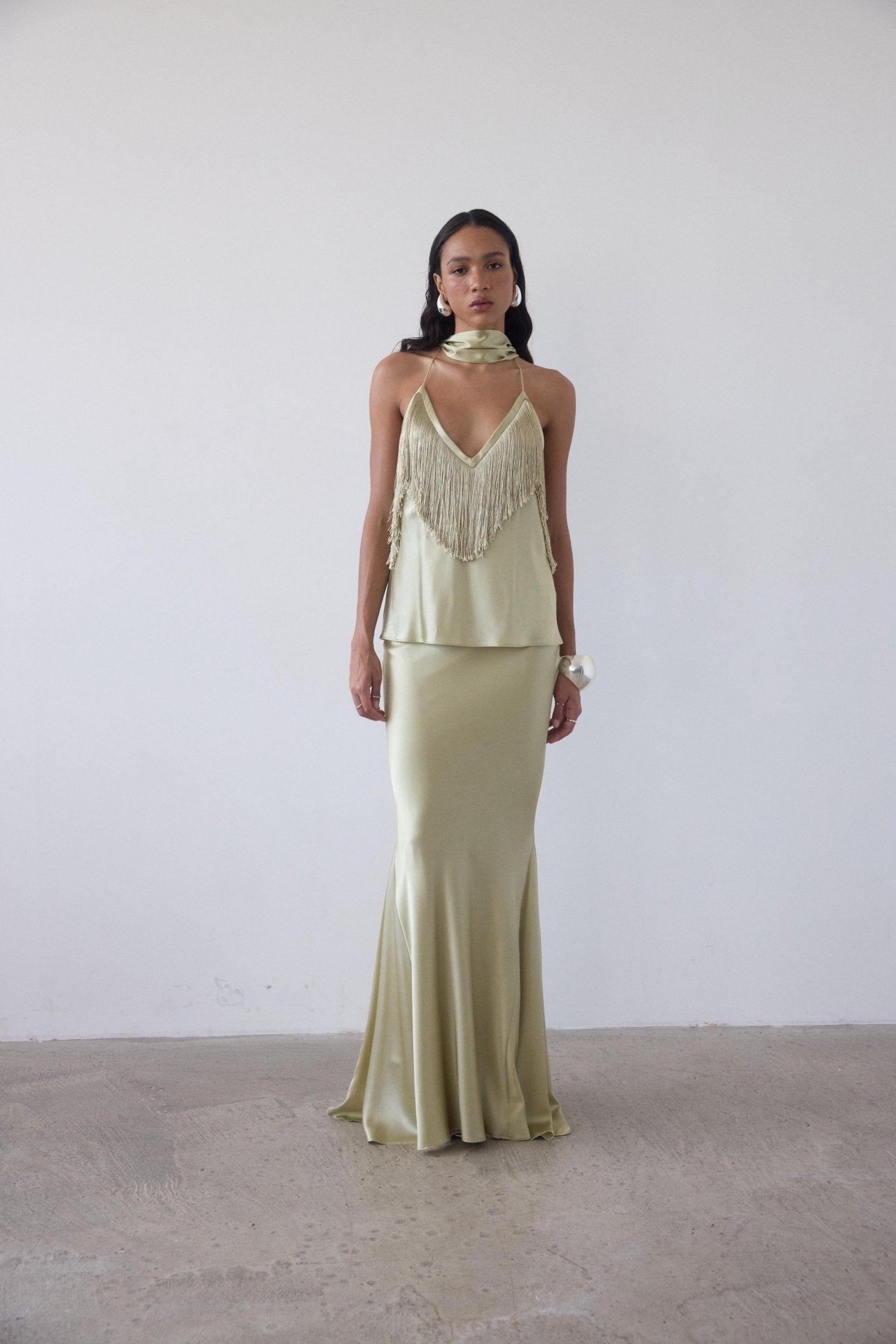 SUELO SKIRT IN SAND SILK SATIN - De La Vali
