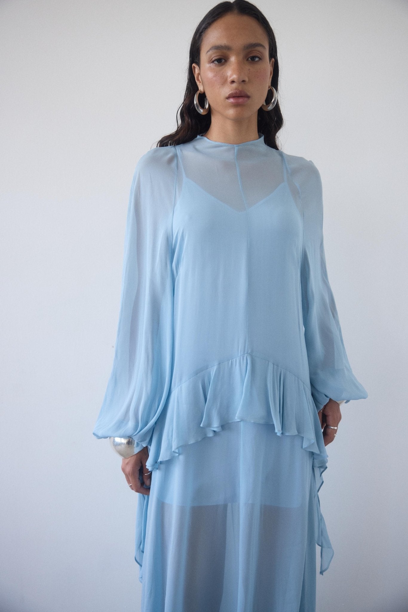 TERRAN MAXI DRESS IN SKY GEORGETTE CHIFFON - De La Vali