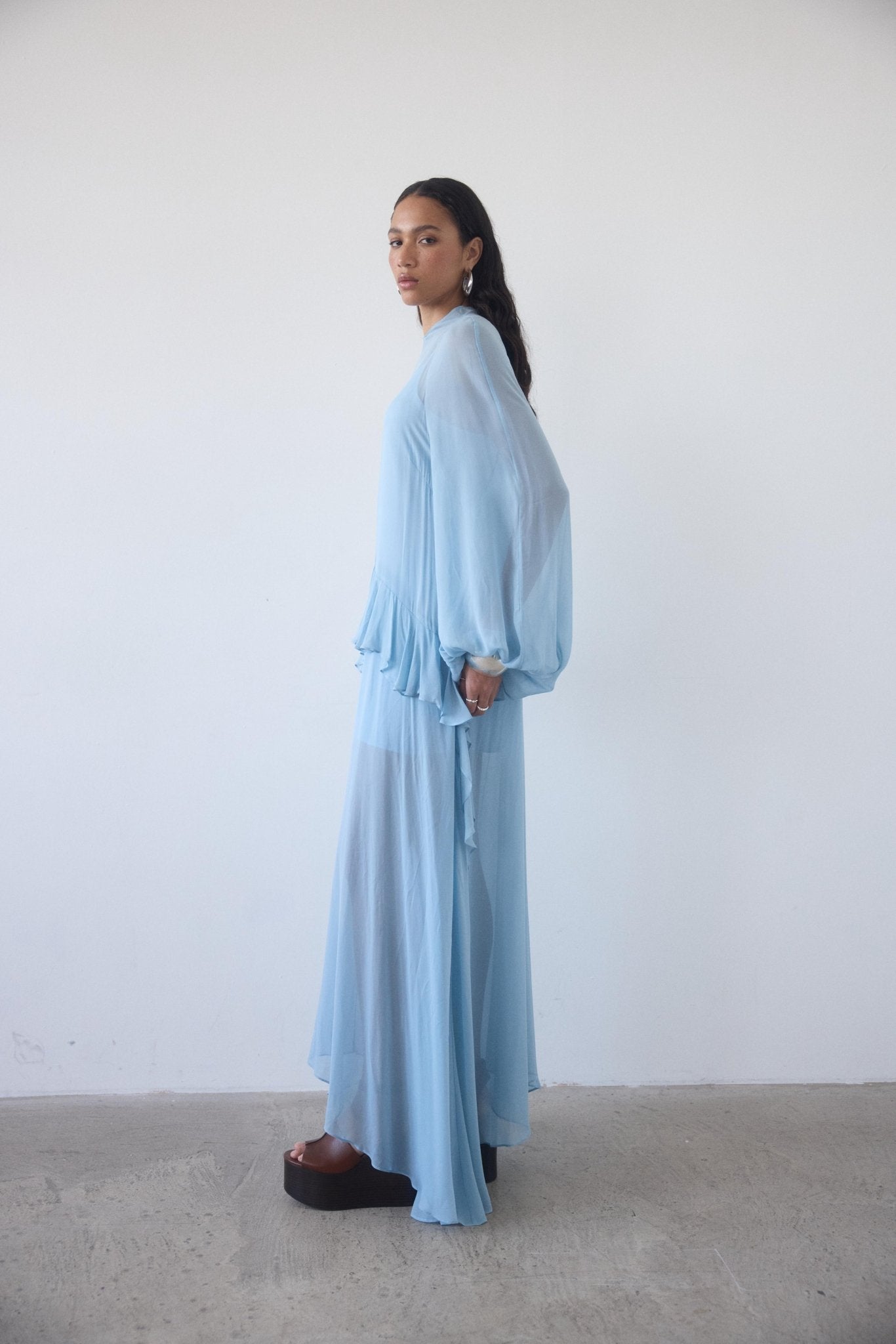 TERRAN MAXI DRESS IN SKY GEORGETTE CHIFFON - De La Vali