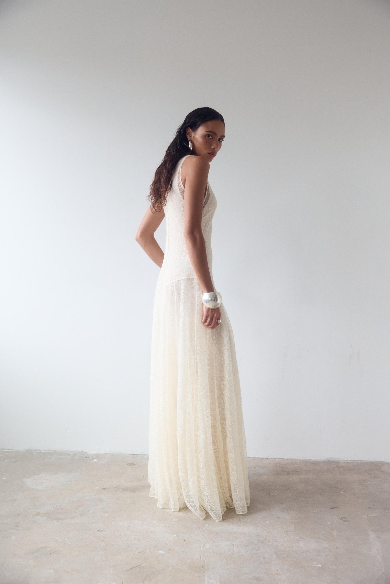 FOEHN MAXI DRESS IN CREAM LACE - De La Vali