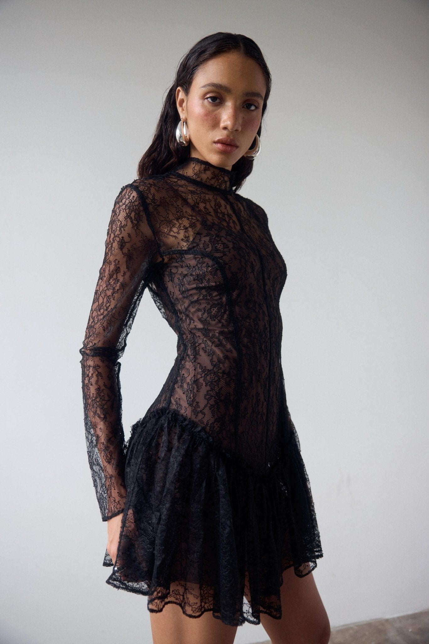 BRISA MINI DRESS IN BLACK LACE - De La Vali